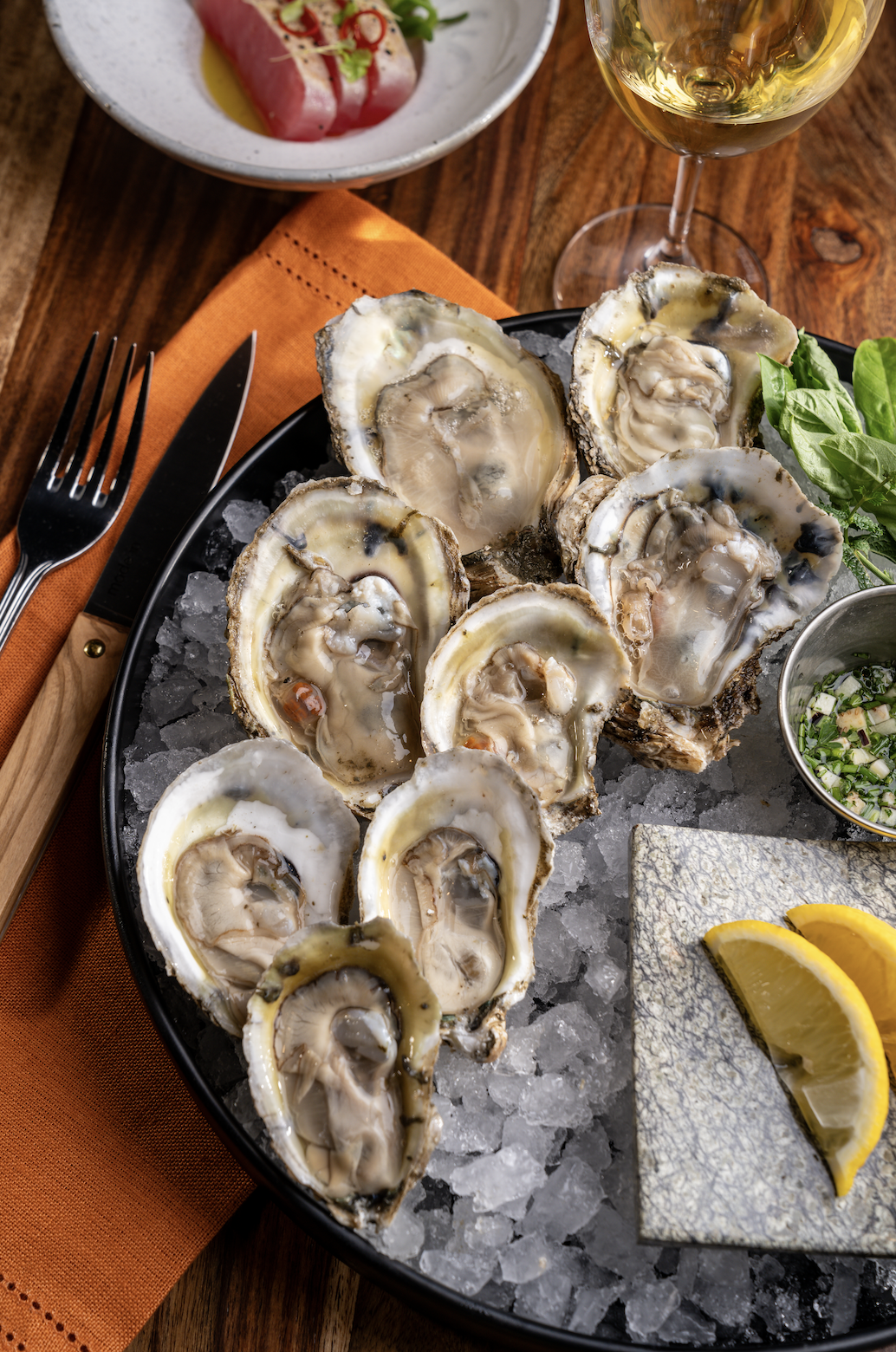salty-oysters-fresh.png