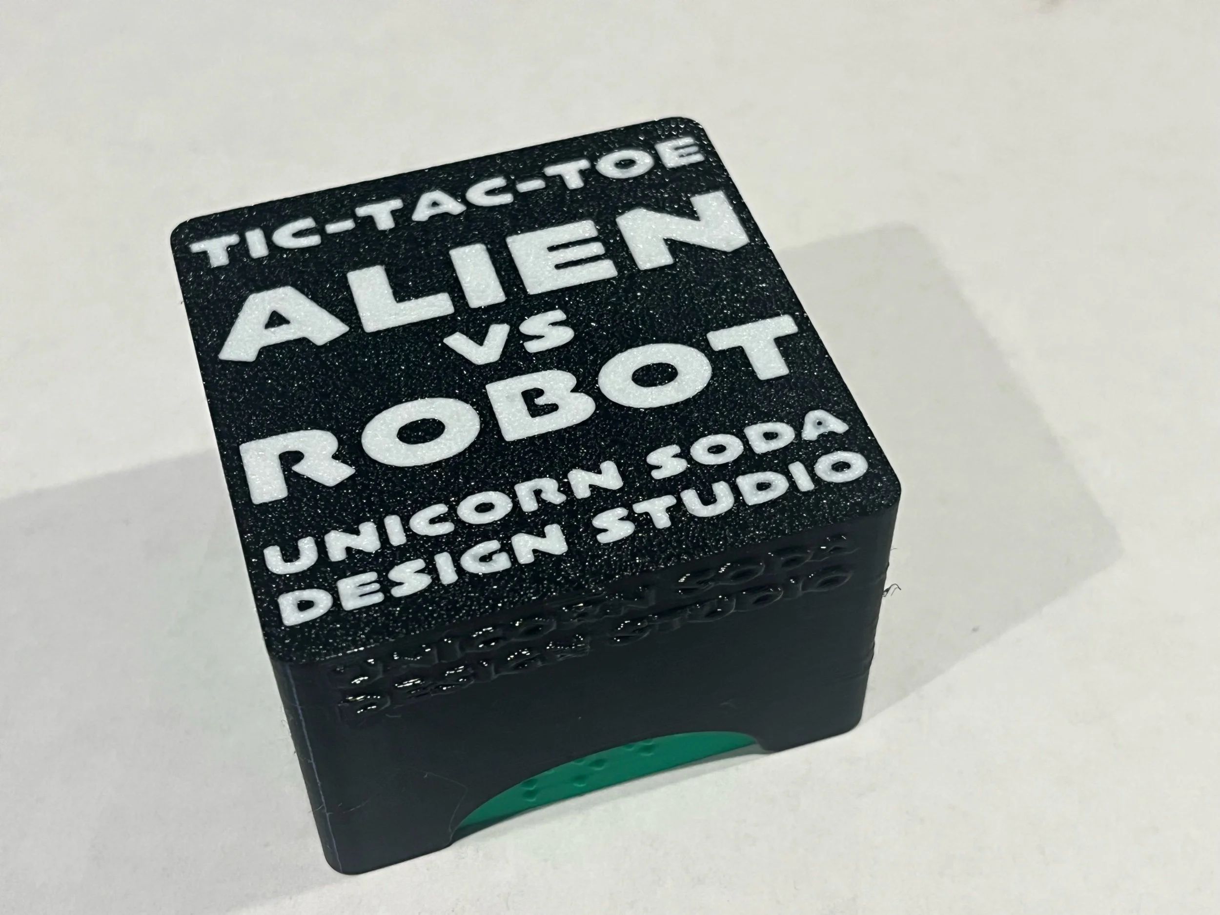 Black Robot sand Green Aliens fit into at 3x3 Grid.