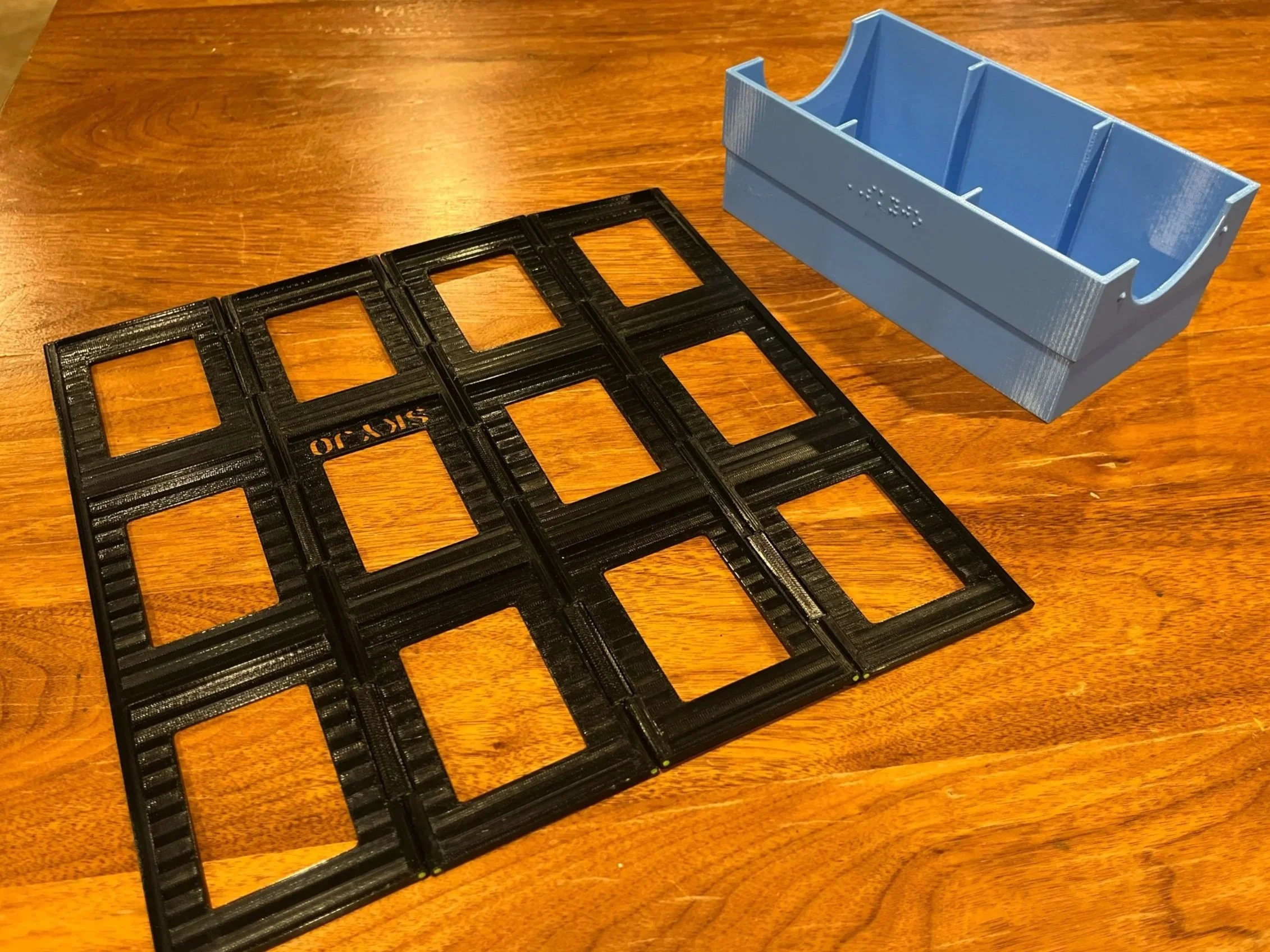 Box insert and grid/s for brailled SKYJO game