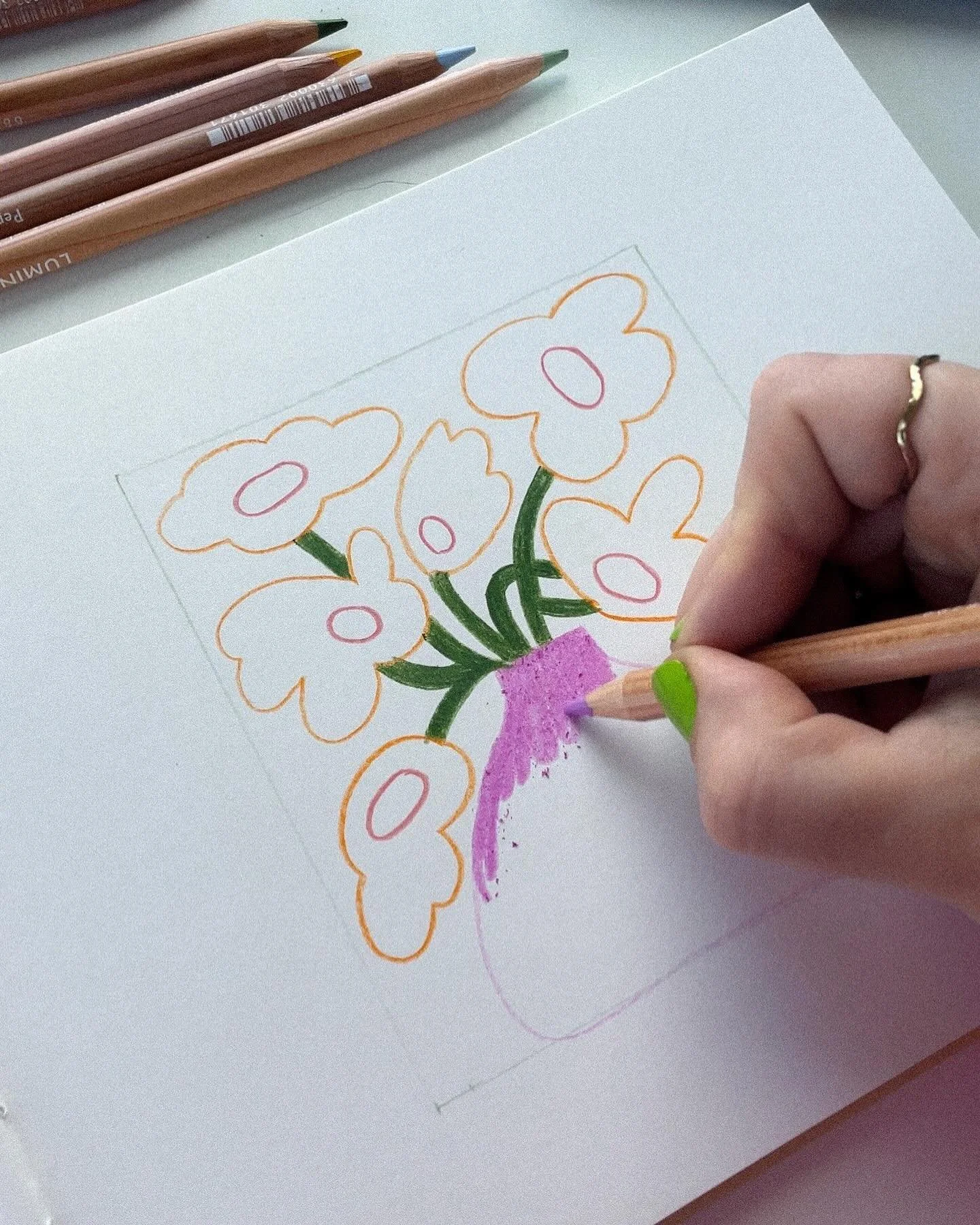 Some sketchbook drawing ✏️ #illustration #illustrator #illustrationartists #sketchbook #sketchbookdrawing #drawing #flowers #flowerlovers