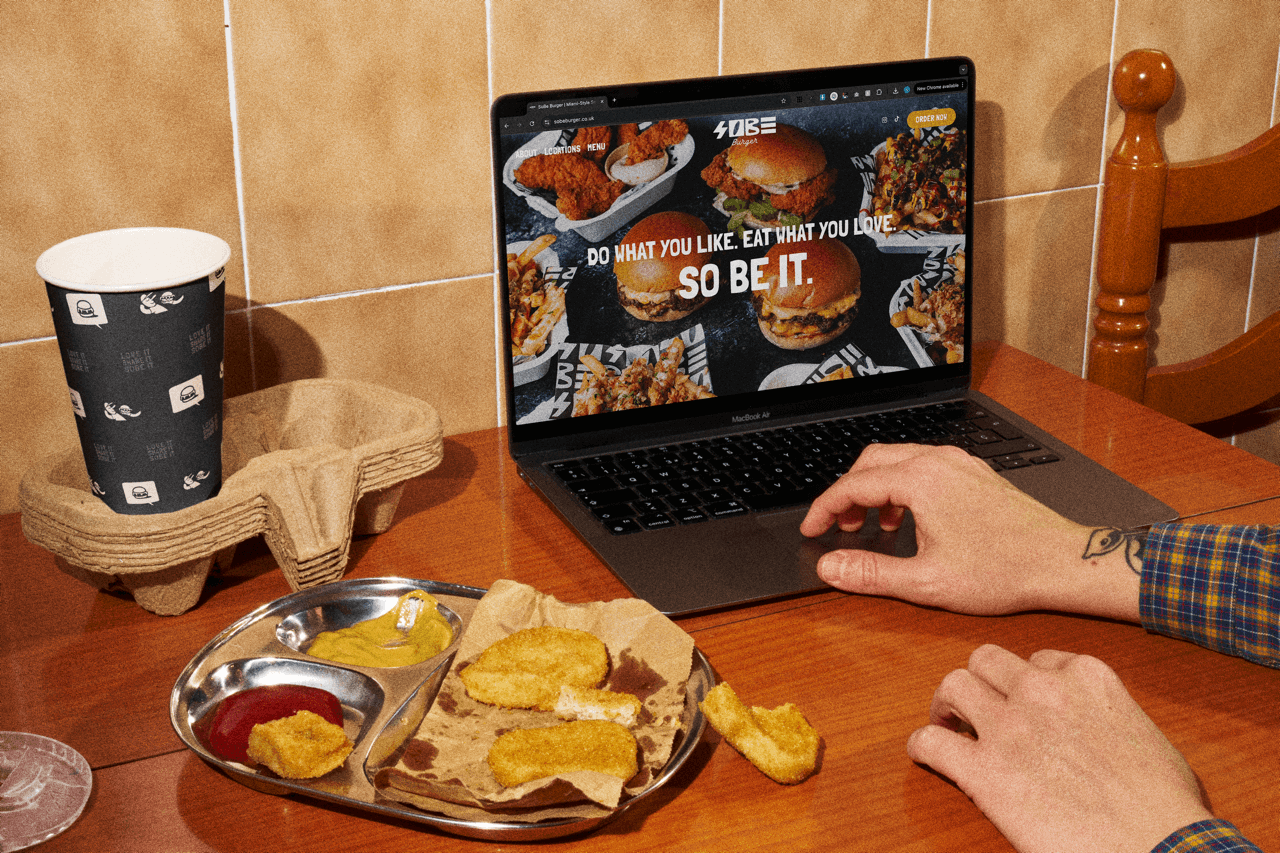 Bendito_Mockup-PSCv1-Free-MacBook_Pro 2 Large (1).png
