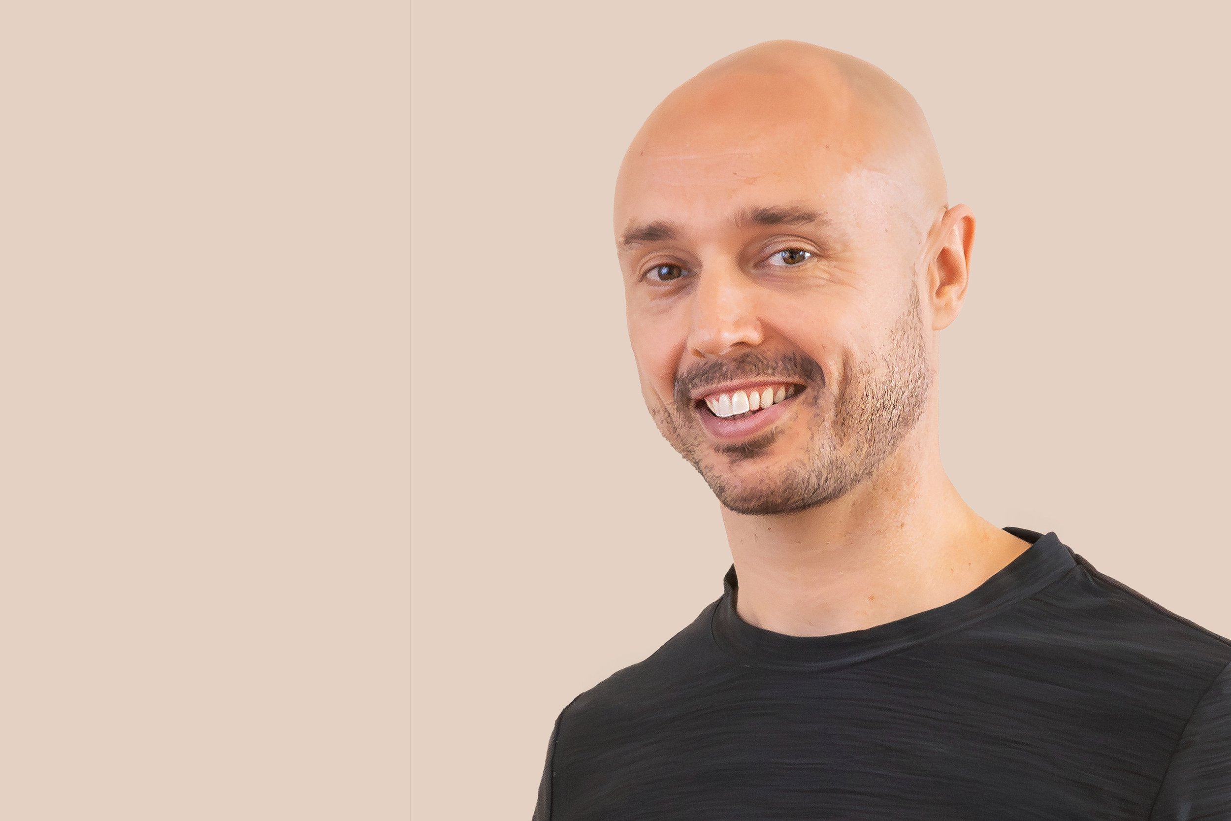Headshot Shoulders 25M6253 (1) - Banner.jpg
