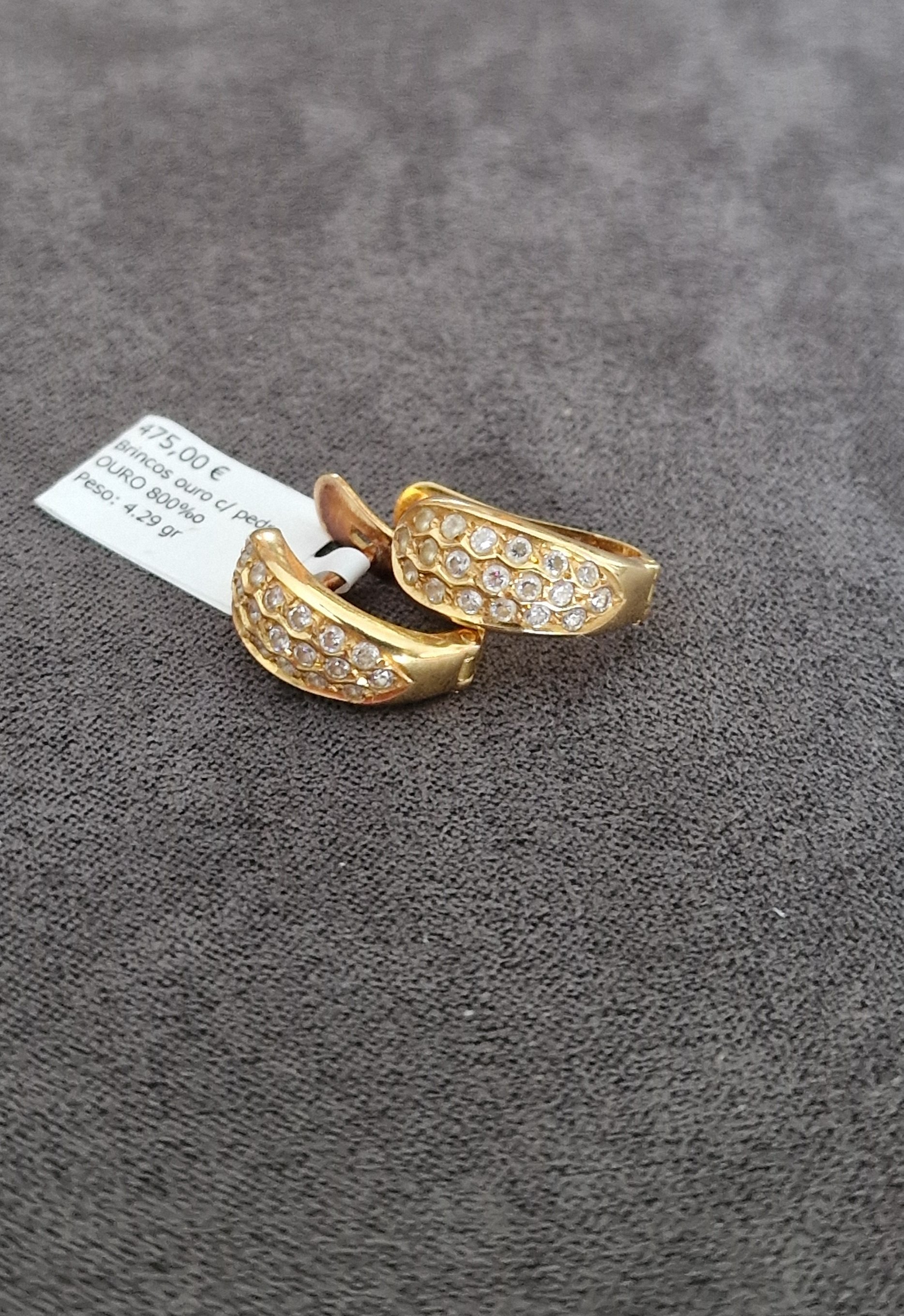 Par de Brincos de Ouro com Zircónias