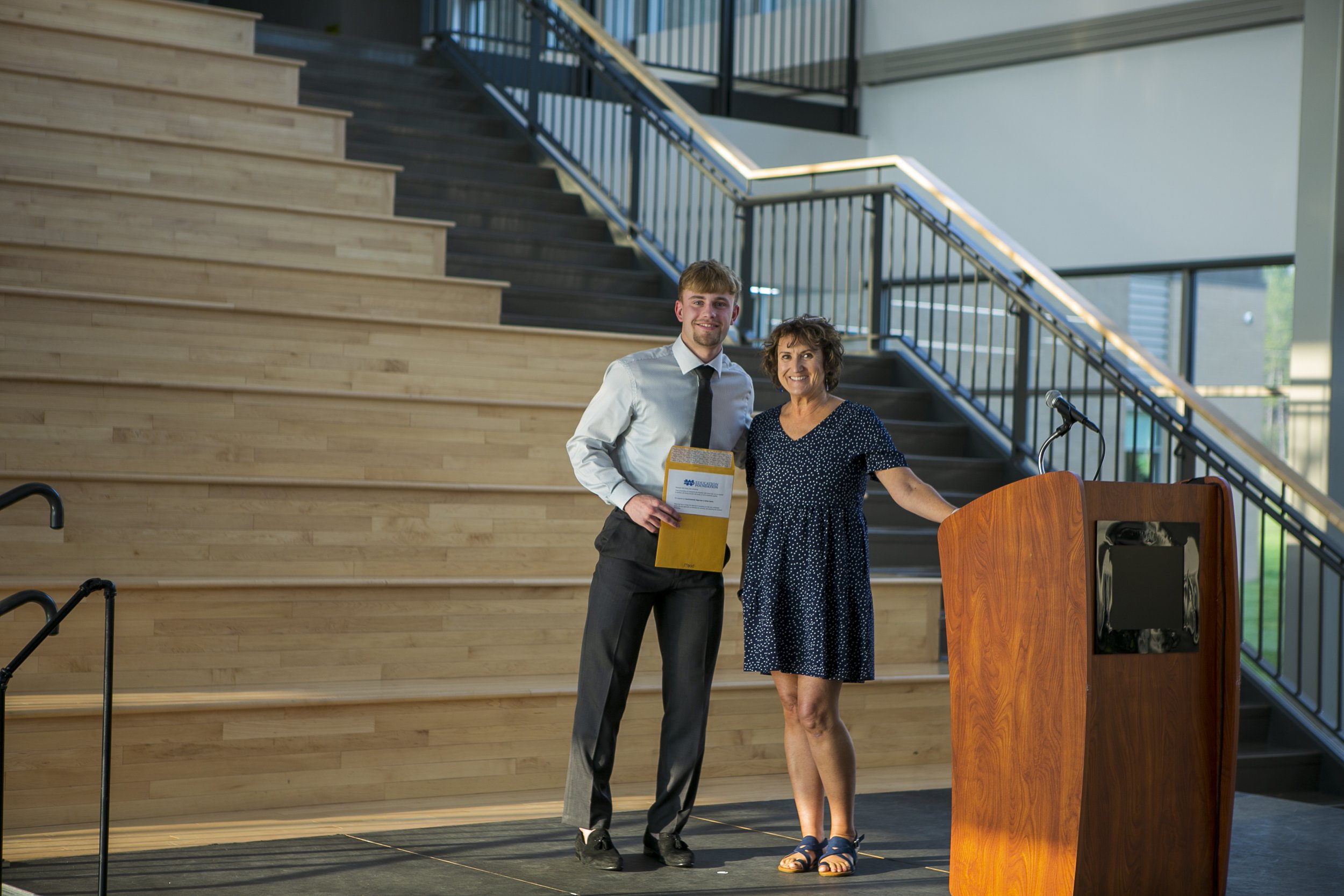 2022 WDHS Senior Awards20220511_7 (4).jpg