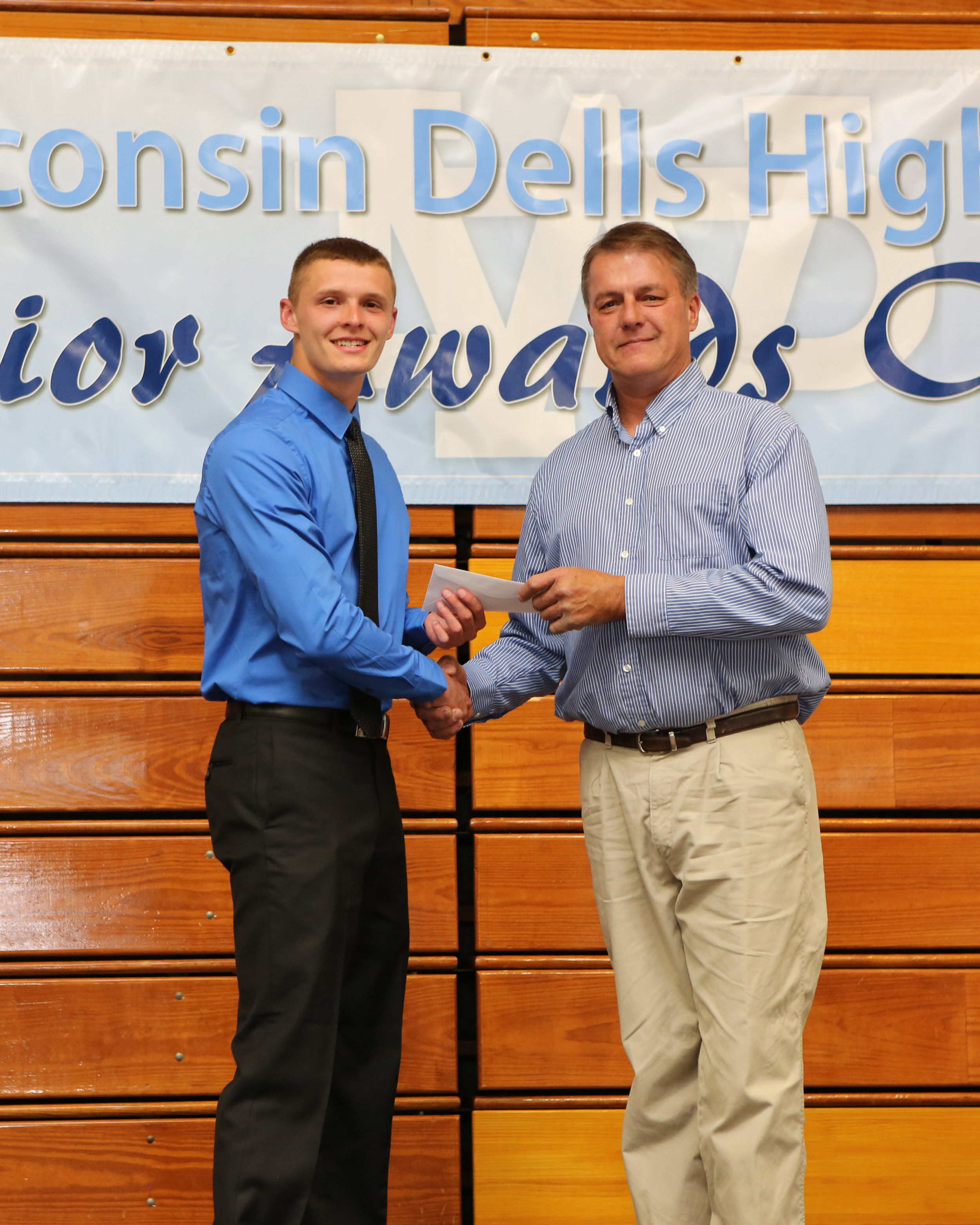 2017_WDHS_Scholarship_Awards_Night20170517_1_B (2).jpg