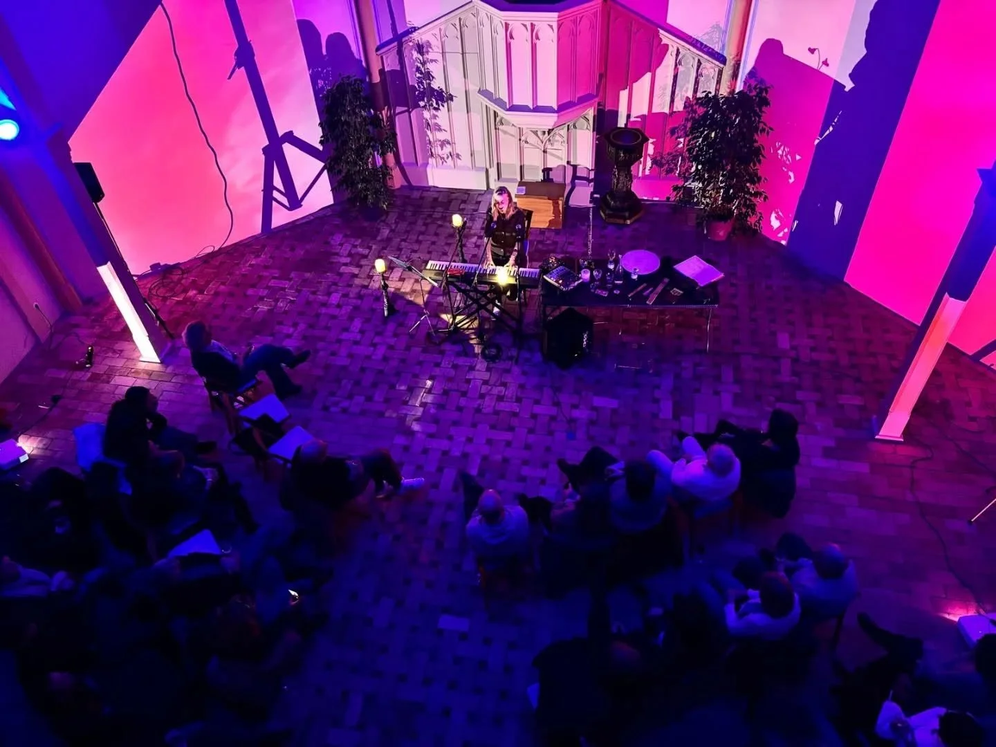 14. Februar 2026
Alte Neuendorfer Kirche Potsdam 🧡