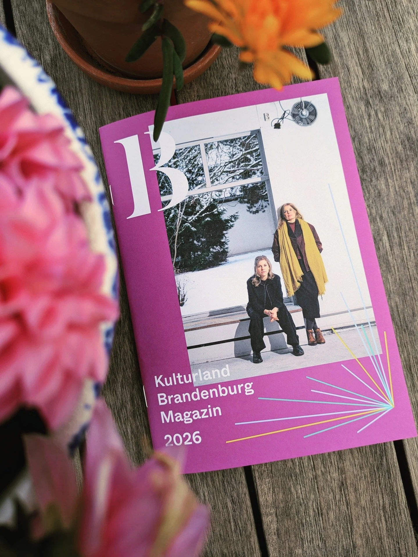 Kulturland Brandenburg Magazin 2026
Konzeption, Kuratierung DAS ZEITGUT
Cover mit Marlen Trautmann
Winterfotosession mit @kevin__fuchs im Dichtereck Ludwigsfelde

Ein Projekt im Rahmen von &ldquo;Von hier aus Zukunft &ndash; Kulturland Brandenburg 20