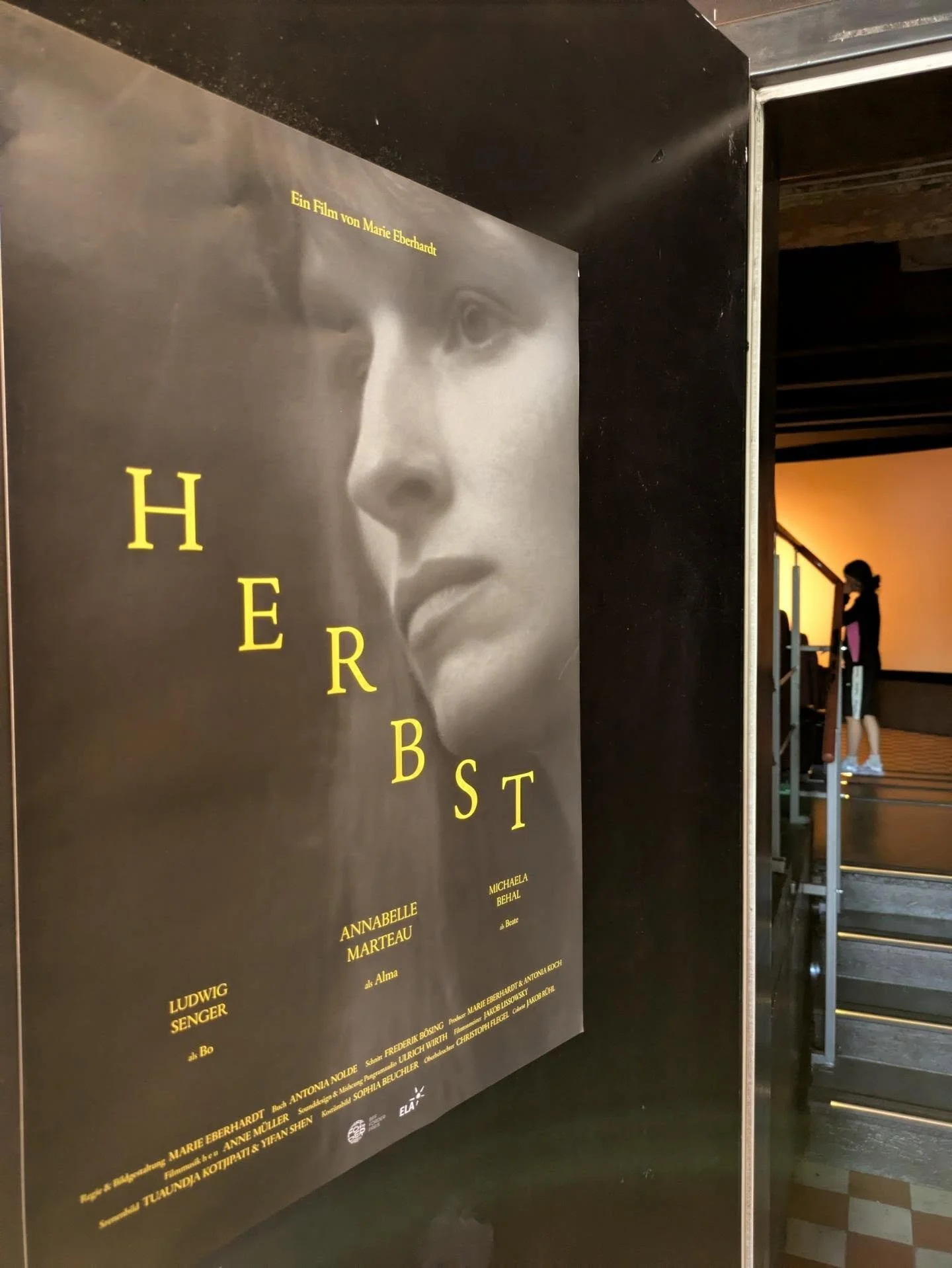 Eine kleine Filmmusik f&uuml;r den Kurzfilm &ldquo;Herbst&rdquo; von Marie Eberhardt. Filmvorf&uuml;hrung im Filmrauschpalast Berlin.