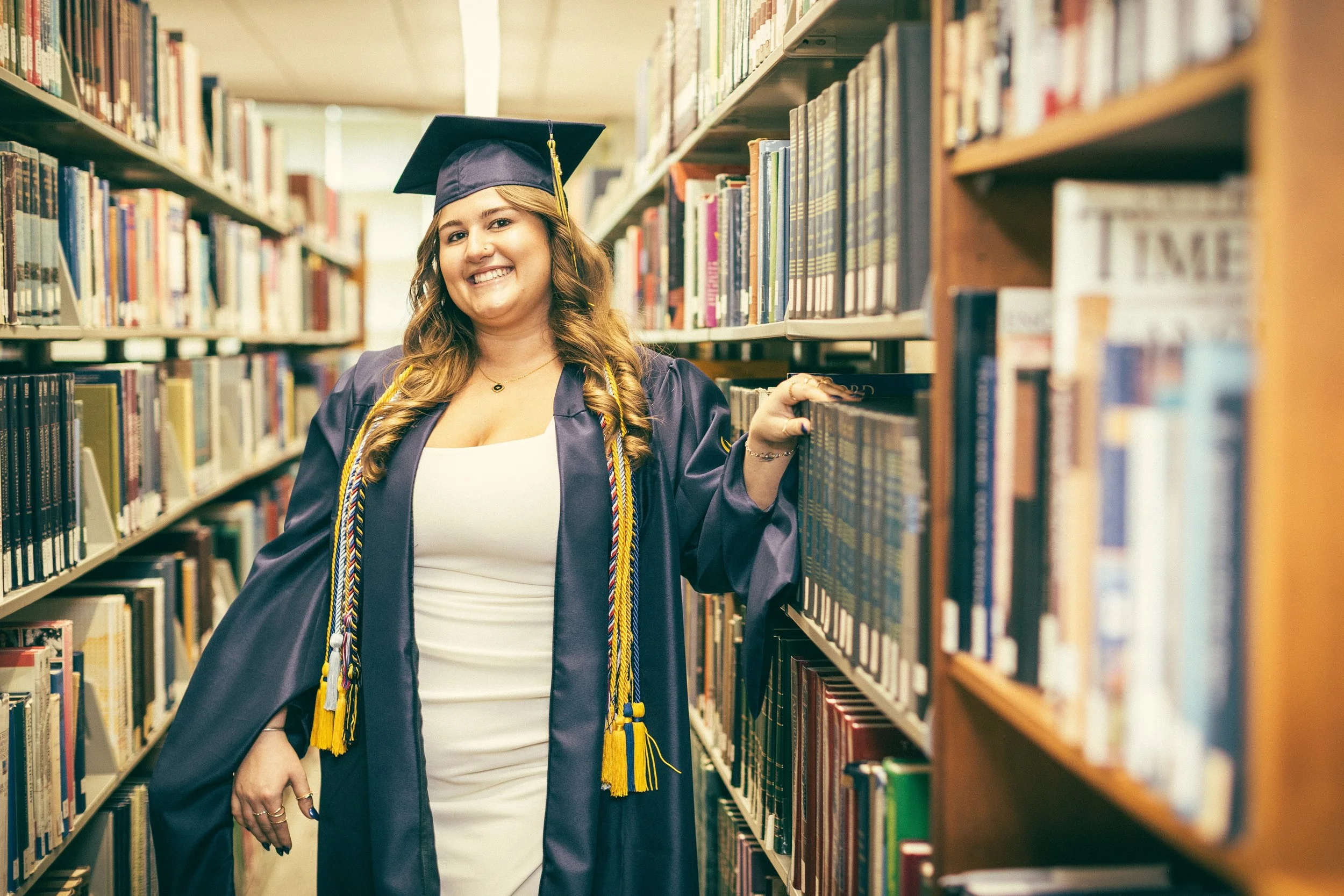 20250418-grad-portraits-007.jpg