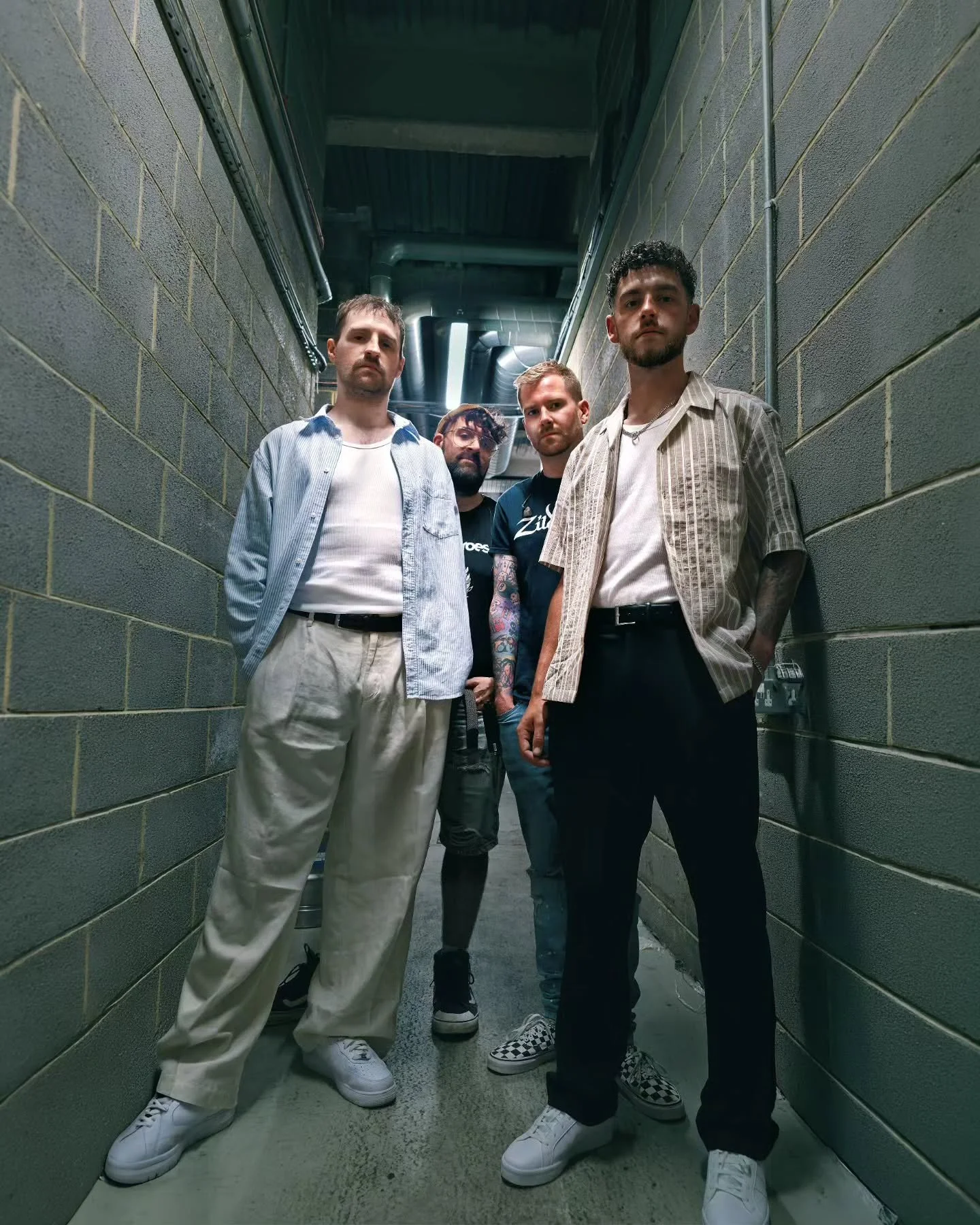 Right, we're off to finish our new EP and prepare for our first festival show...

cya inabit...