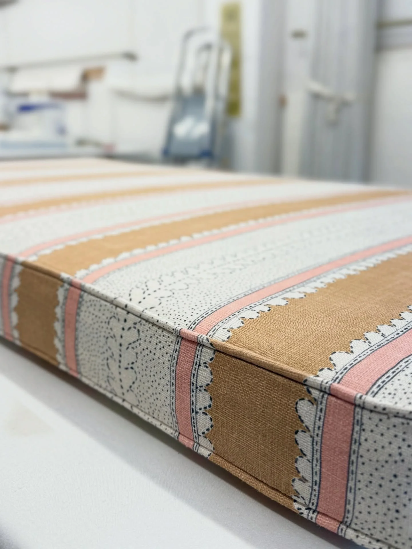 Just some of the dreamy handcrafted pieces that left our workroom this week 🪡✨

We feel so lucky to get to work on so many fantastic projects with our lovely clients, and all the brands and designers who create the wonderful fabrics we work with. Ke