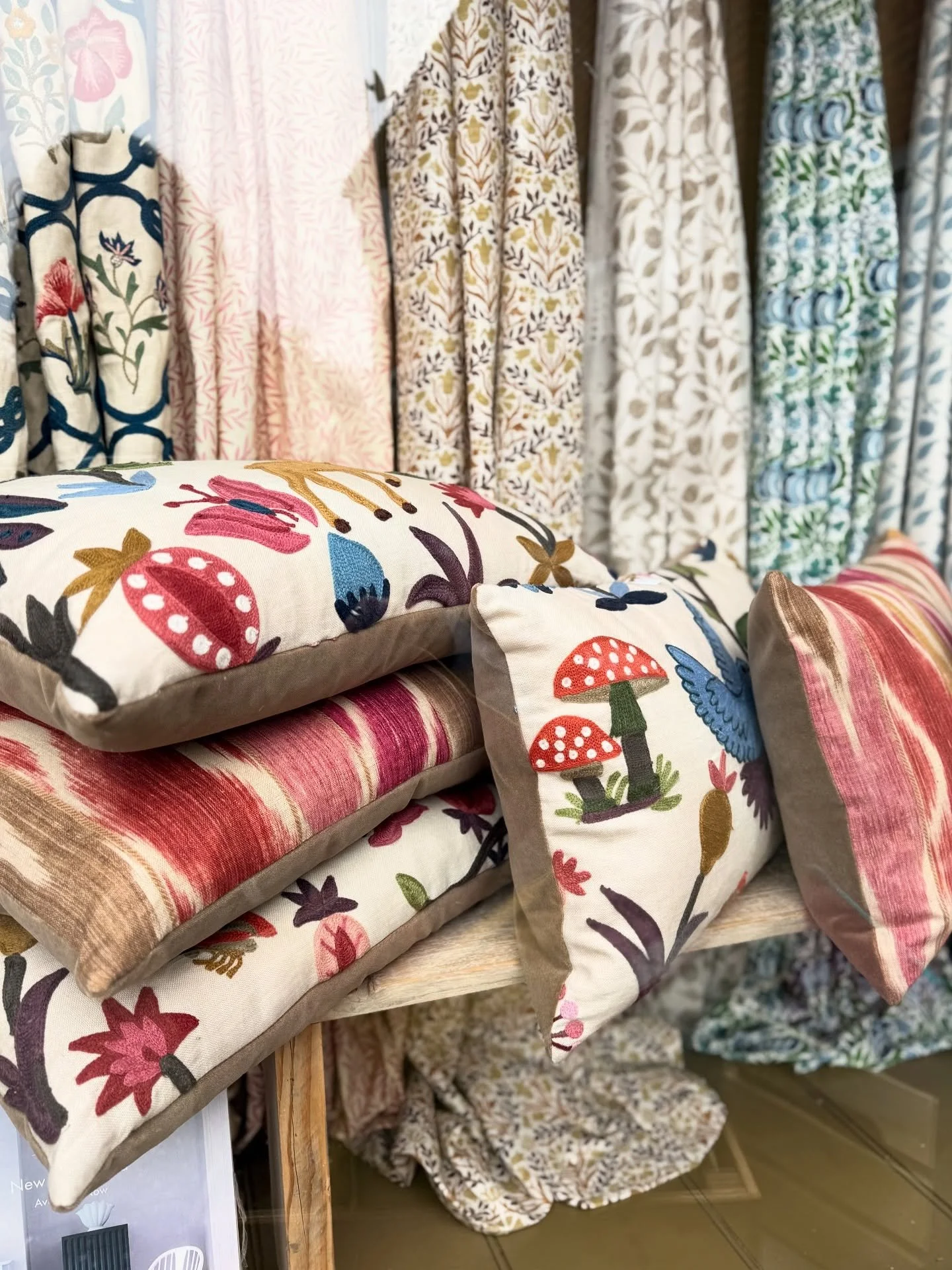If you&rsquo;re looking for an easy Autumnal update for your home, our ready made cushions may be just the thing 🍂 

Featuring beautiful velvets by Linwood, crewel work by Sanderson, and an Ikat print by Manuel Canovas, our current options come in a