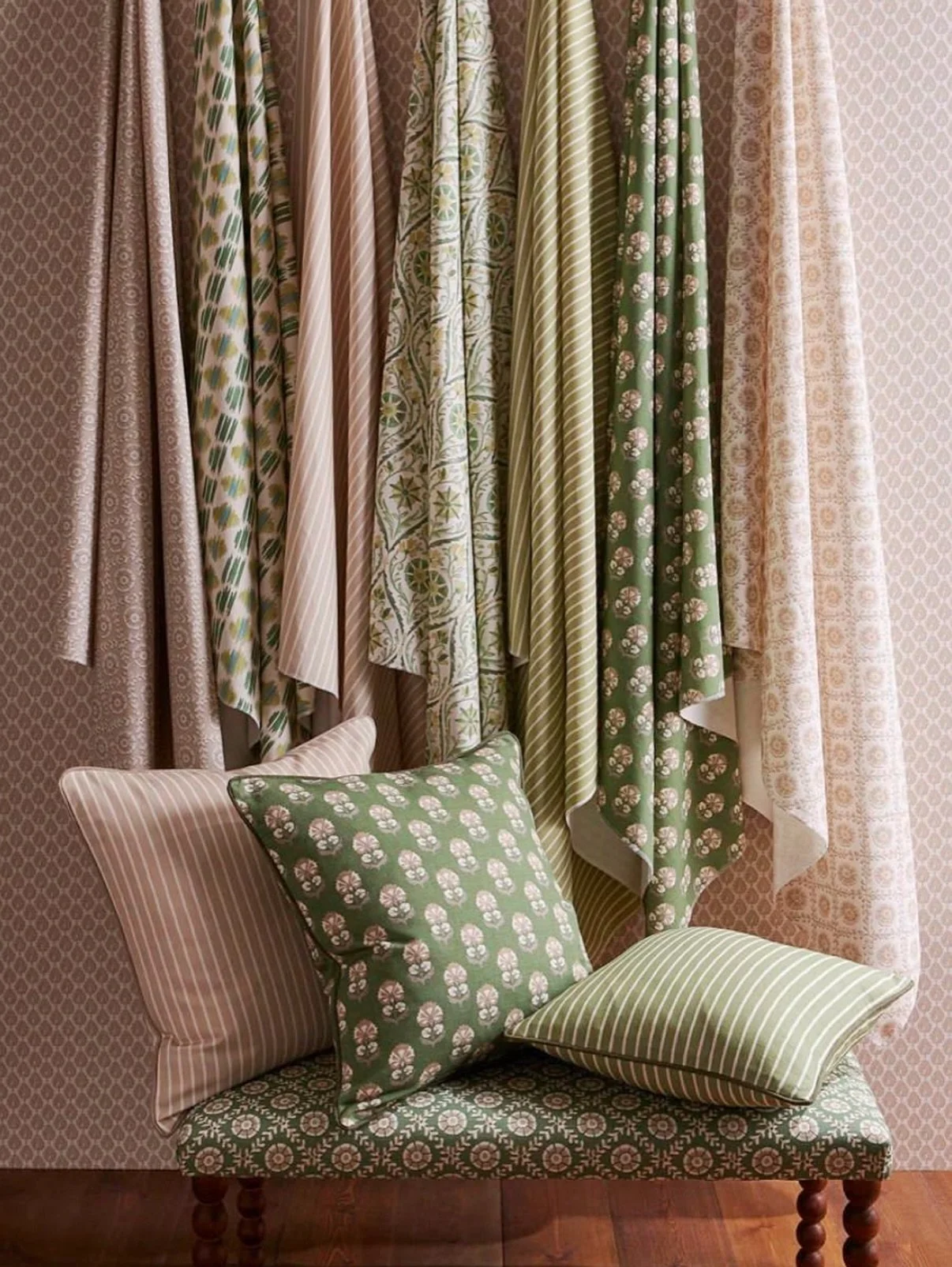 Looking for beautiful curtains and blinds without the luxury price tag? ✨🪡
 @ilivfabrics are one of our go-to brands for clients wanting a reasonably priced option that doesn&rsquo;t compromise on style or functionality.
Alongside their beautiful fa