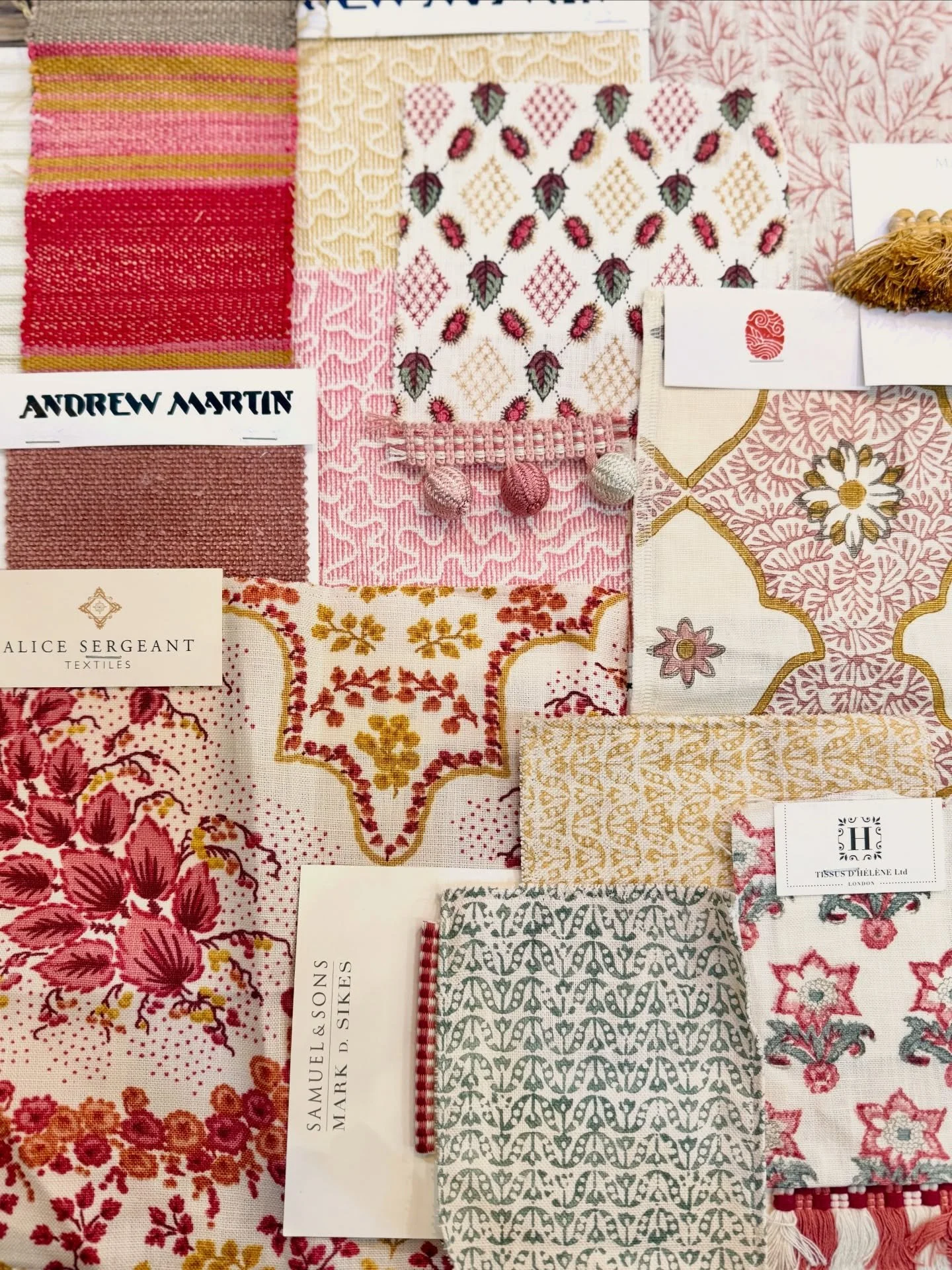 A bit of moodboard inspiration to stir up some creativity in these inbetween days! 💭📌💡🌞🌷

The post Christmas lull is the perfect time to be mulling over some new year plans for your home, and hopefully this selection of samples might serve to ge