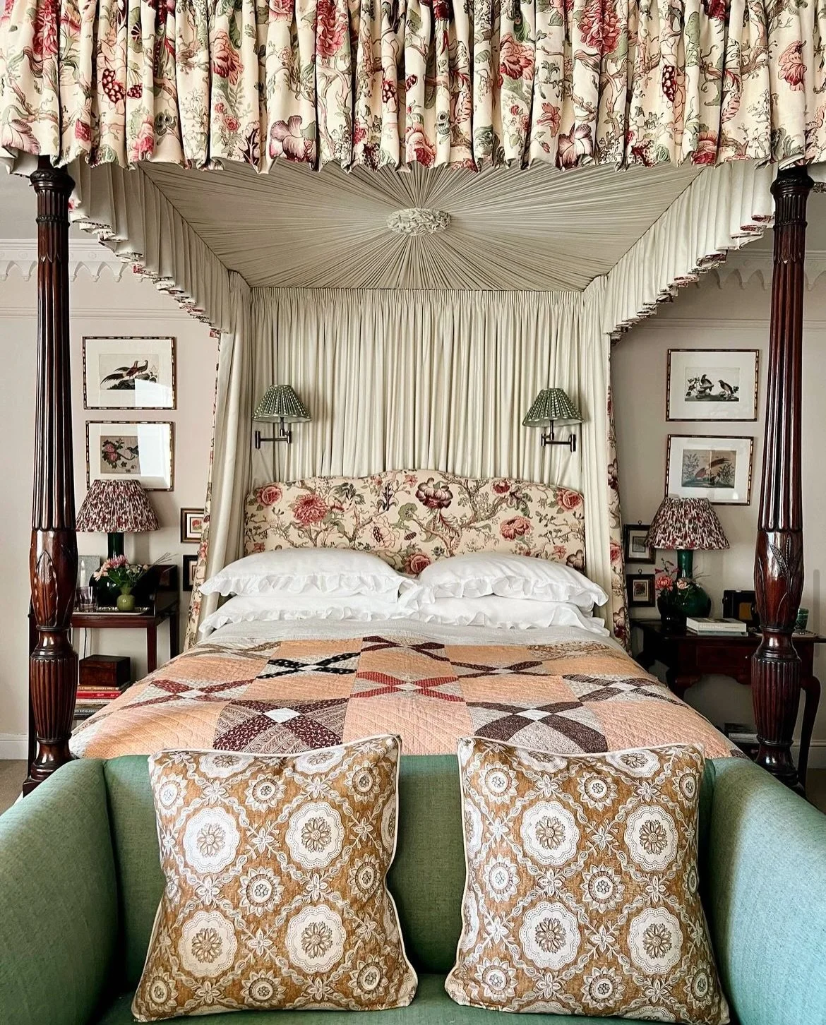 Did you know that we are specialists in designing, making and fitting ornate traditional bed dressings? 🪡✨

These stunning, heritage pieces are so much more than decoration. Historically, they offered warmth, privacy, and the utmost sense of grandeu