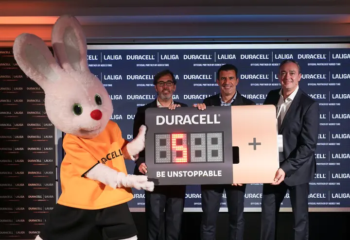 Duracell claimt de de mooiste en spannende minuten van voetbal.png