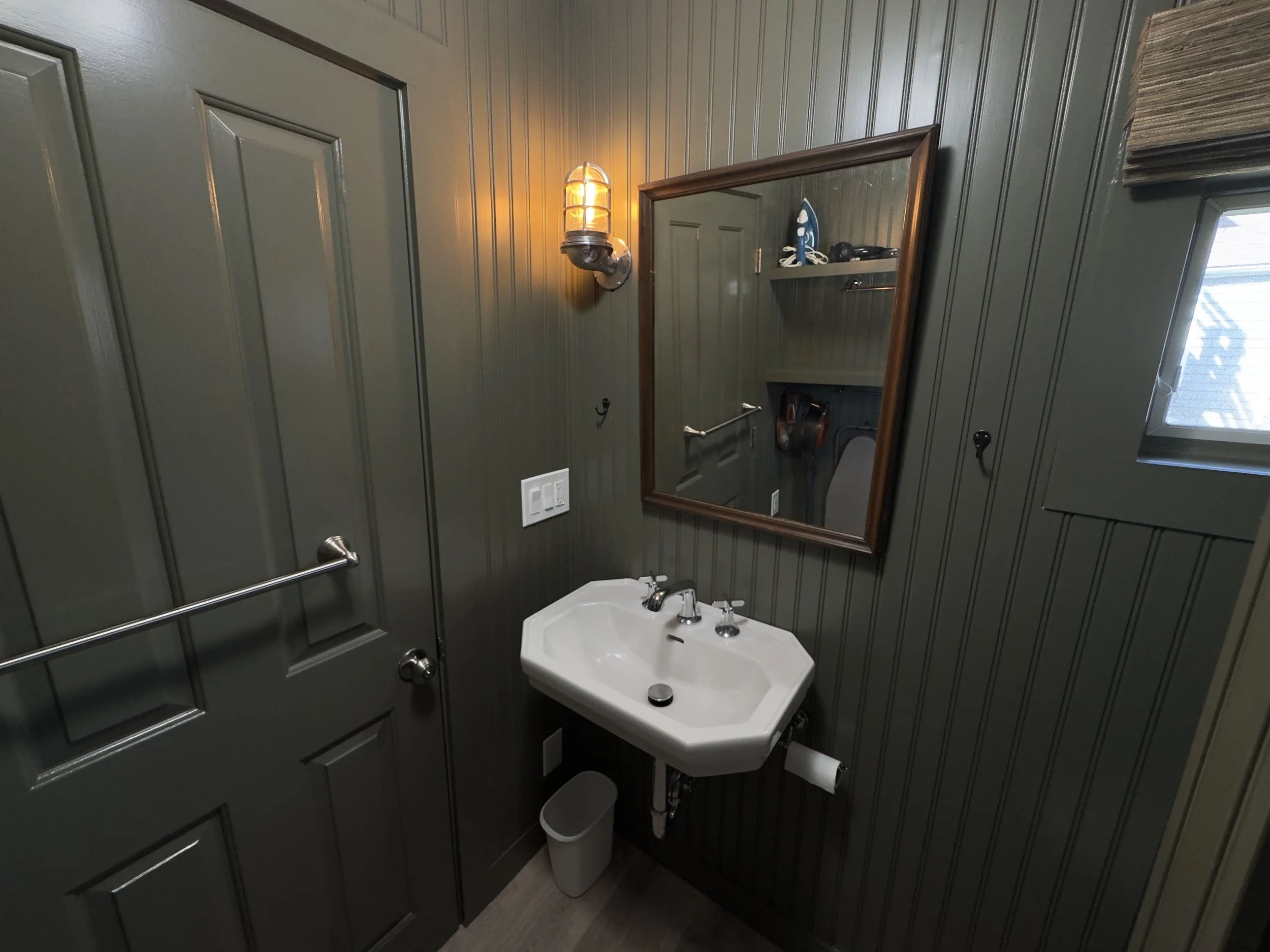 Cottage Bath 3.jpg