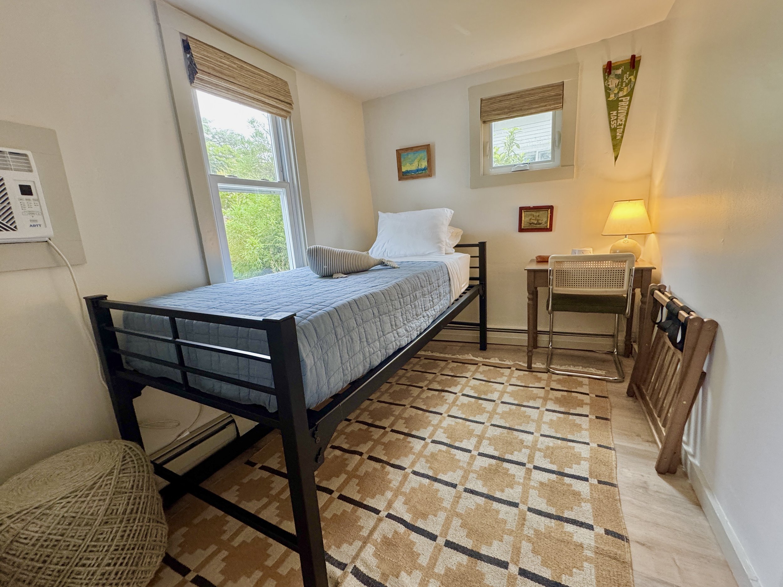 Cottage Single Room 4.jpg