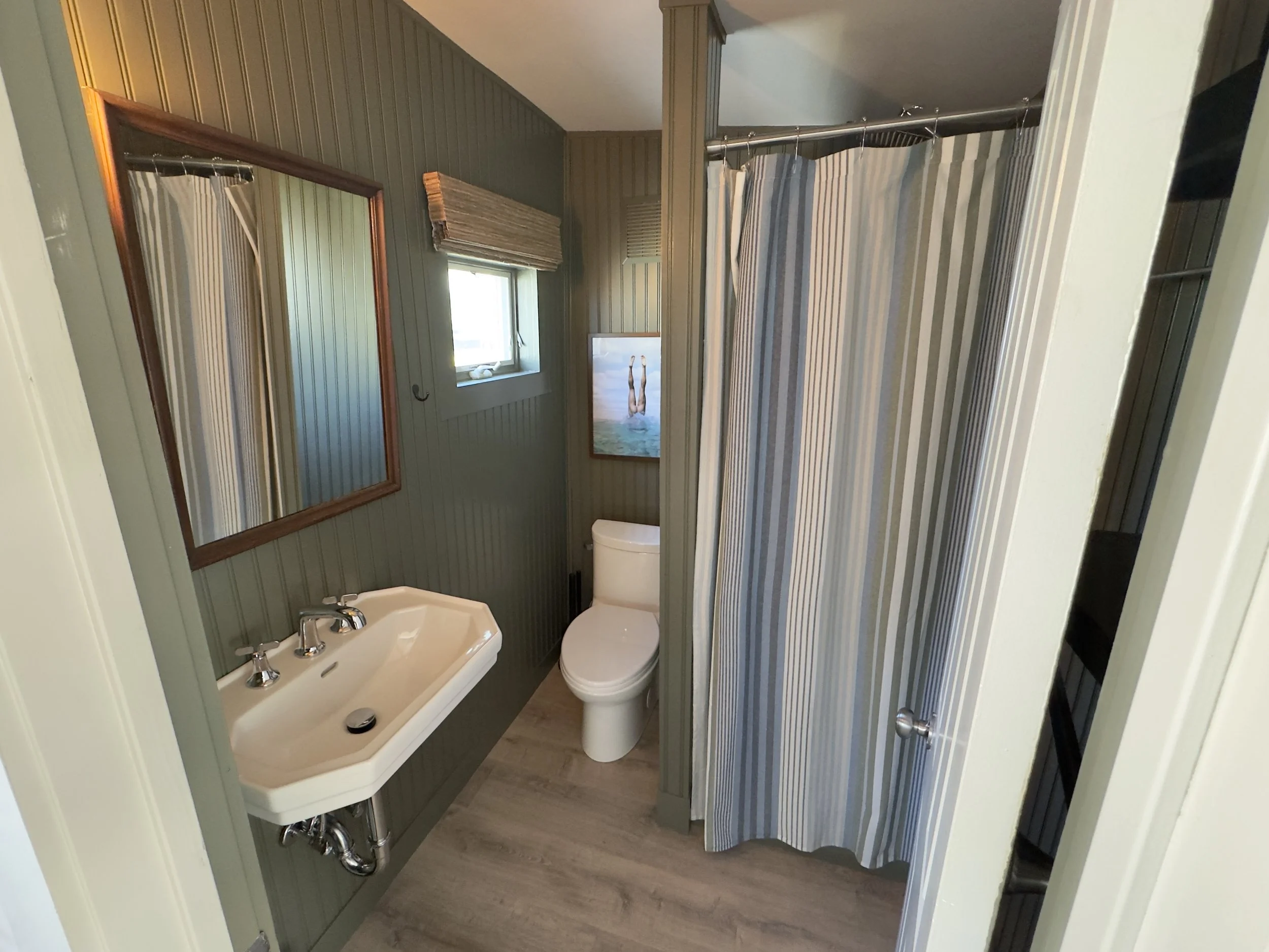 Cottage Bath 1.jpg