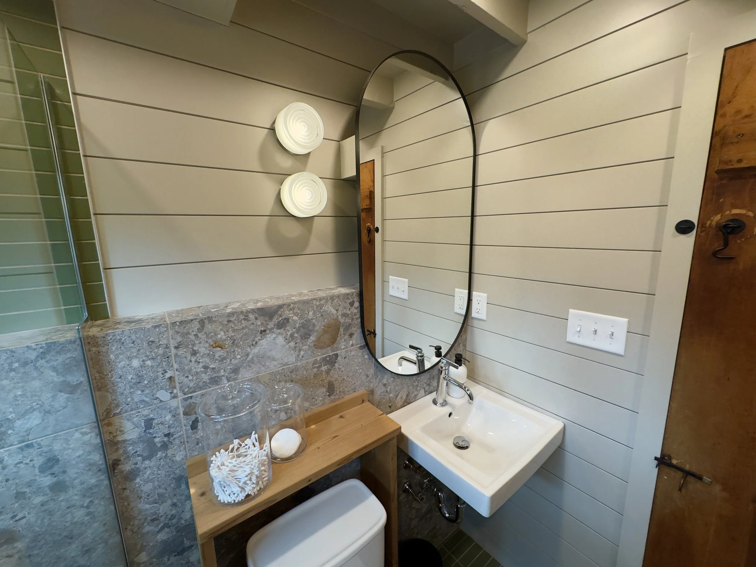 Bathroom 3.jpg