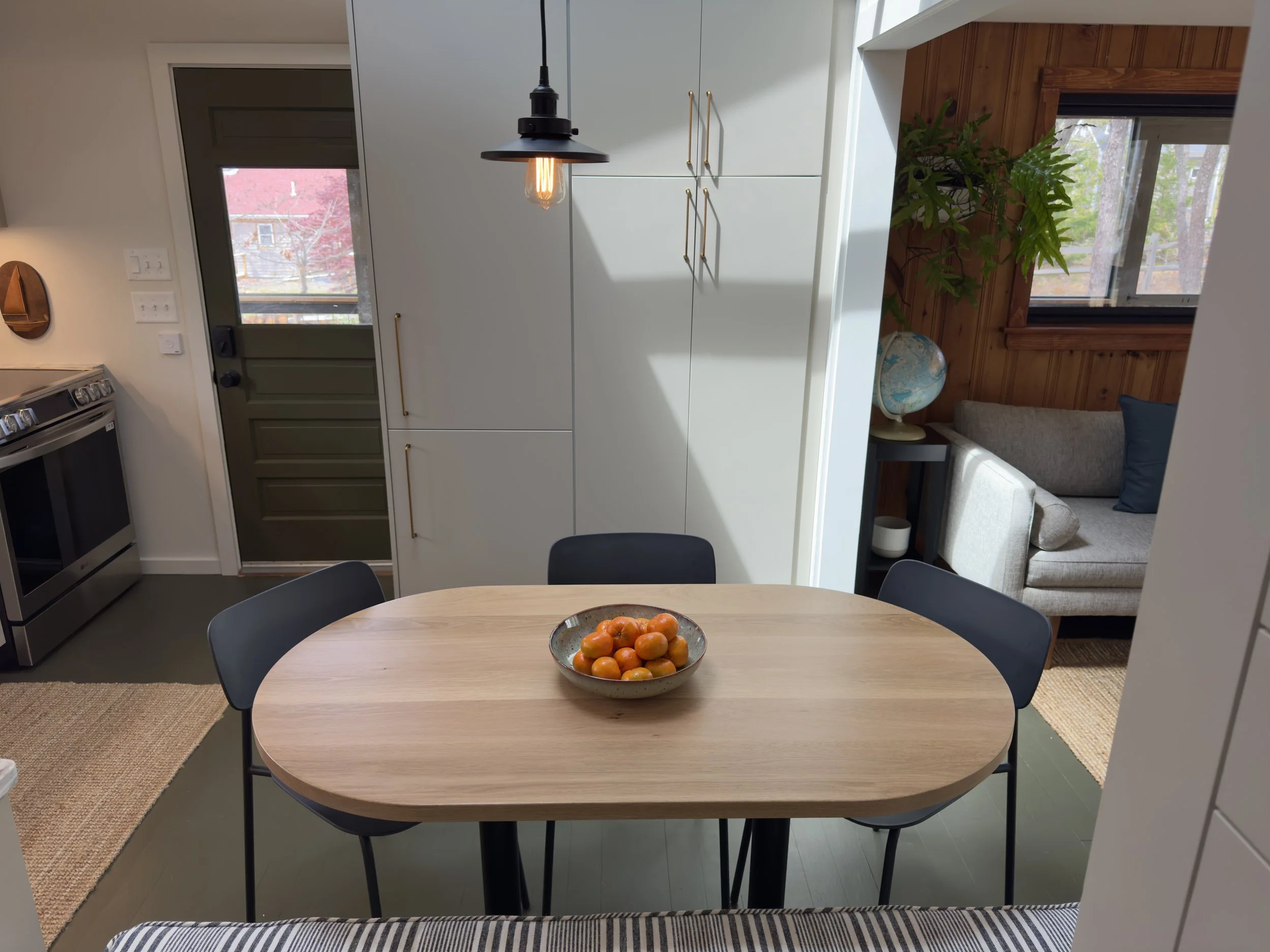 Dining 2.jpg