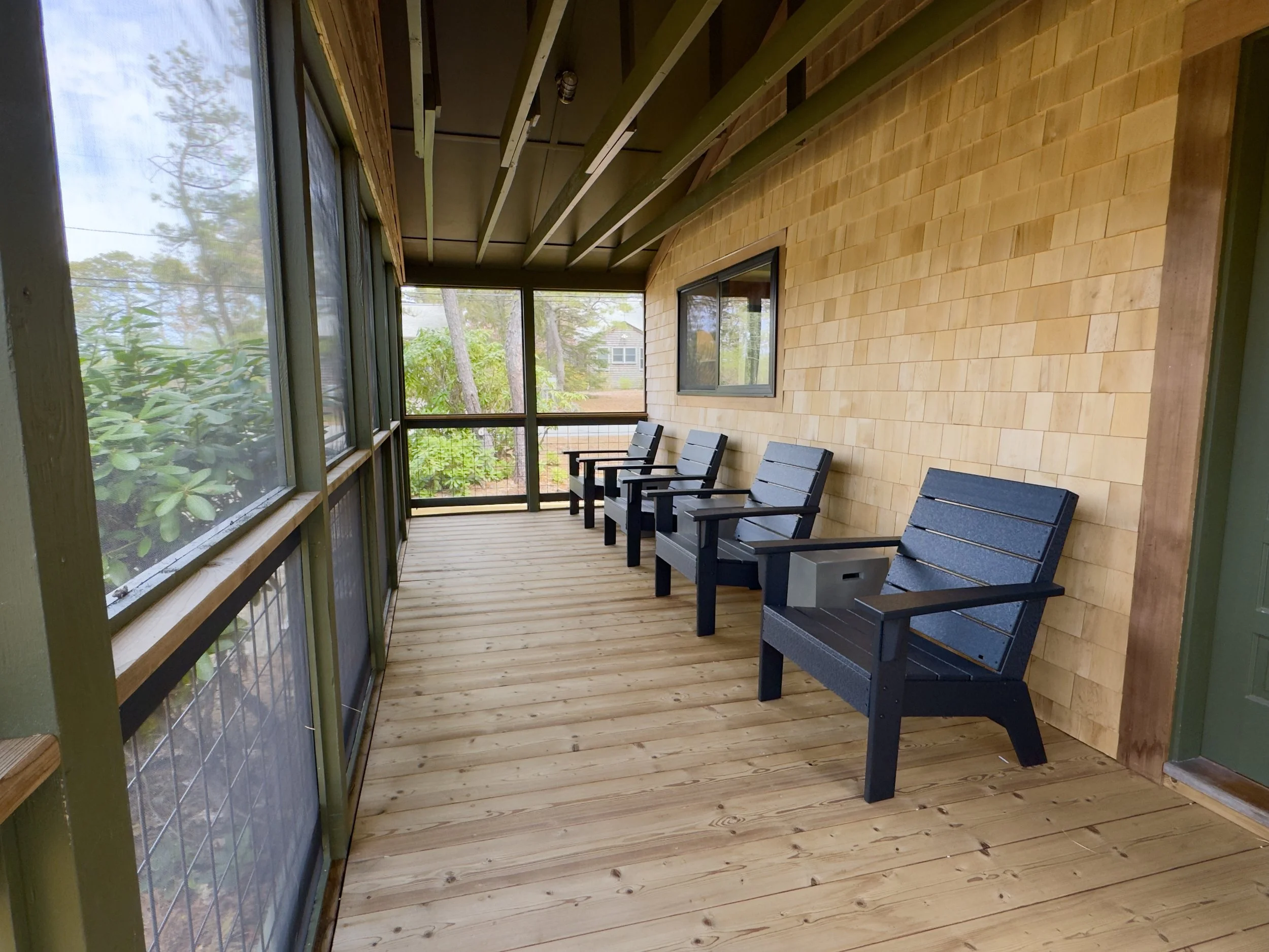 Porch 2.jpg