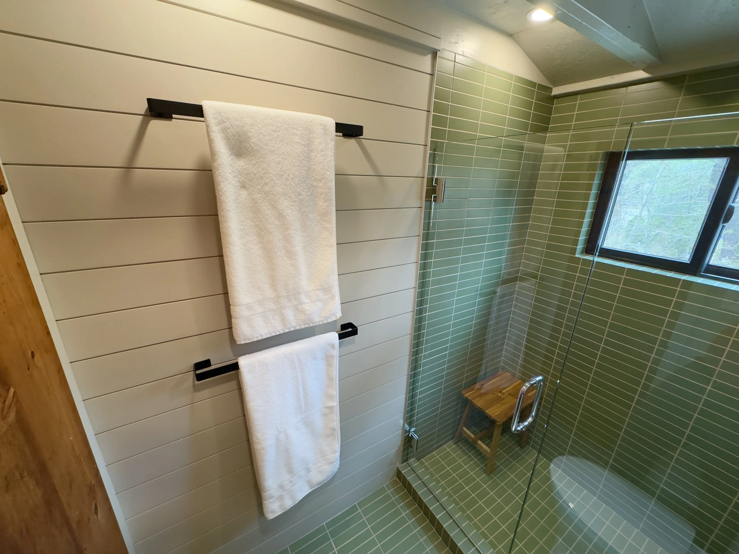 Bathroom 5.jpg