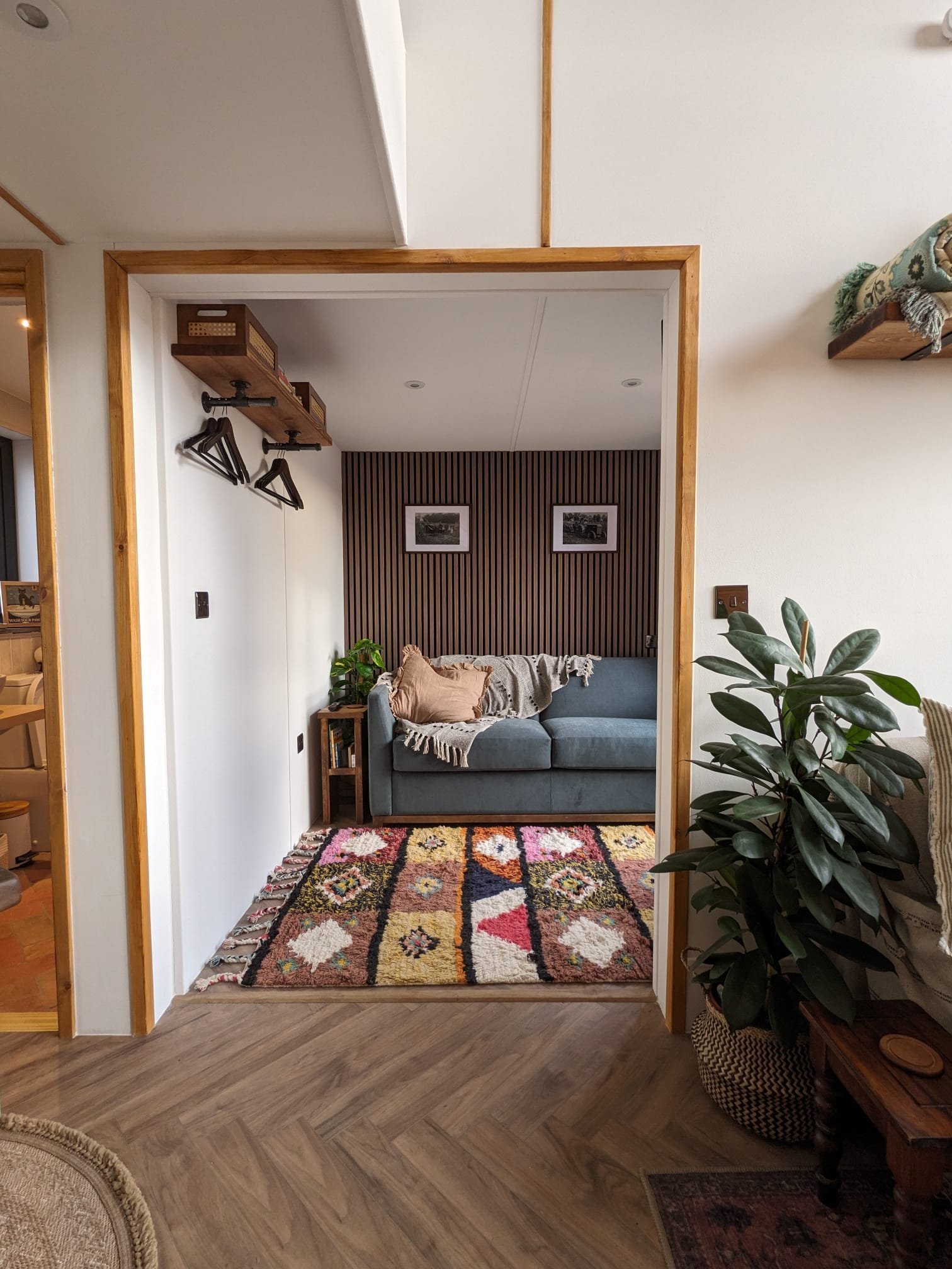 Snug with Smart TV and high quality sofa bed