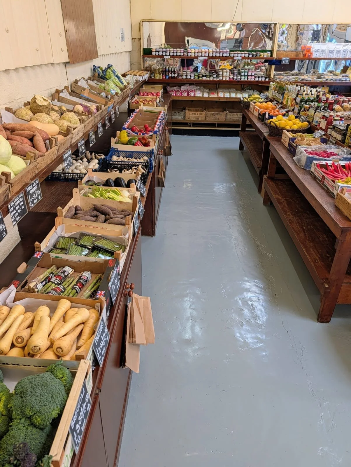 Fresh Fruit & Veg Available Daily