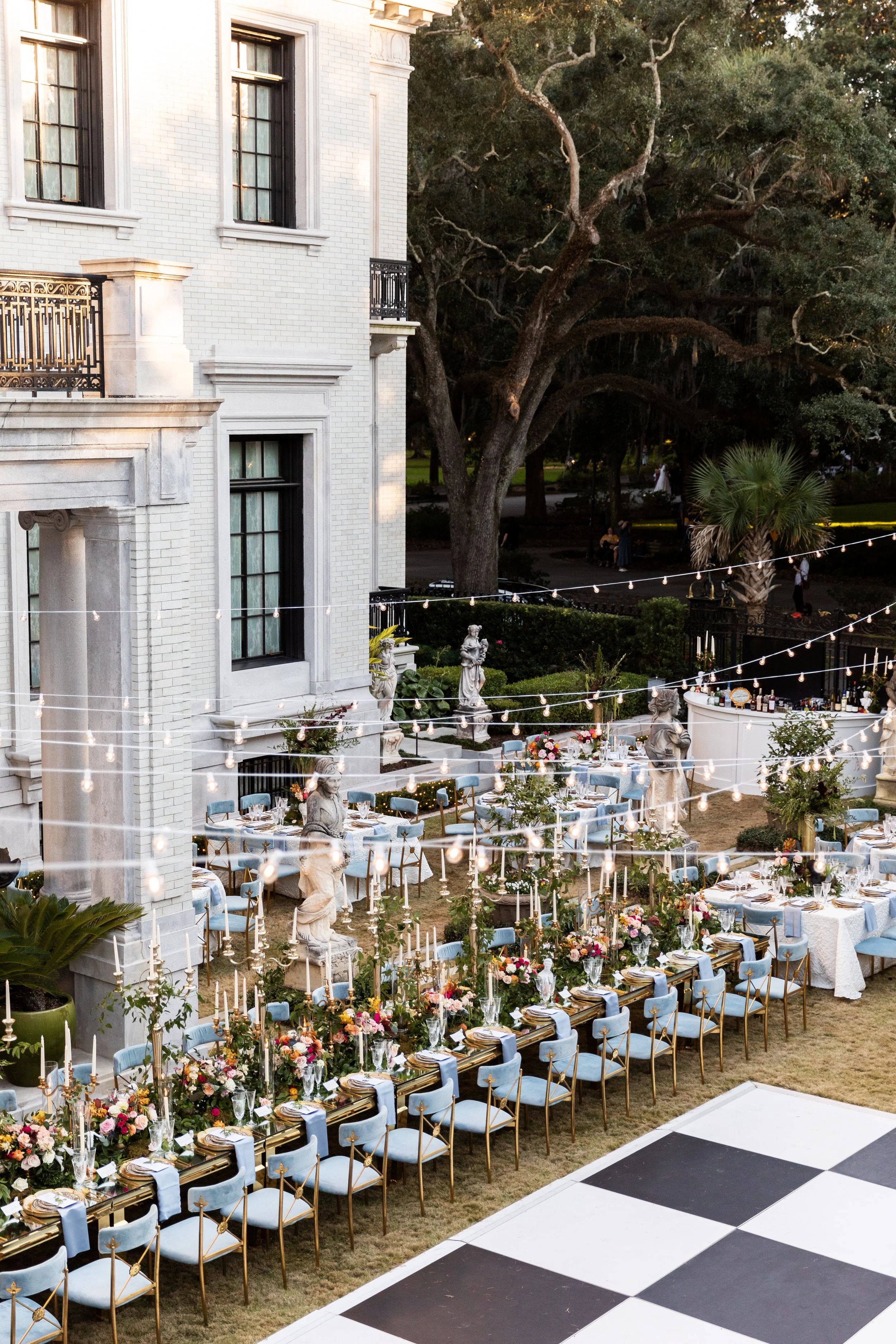 SarahLockhartPhotography_Savannah_Georgia_ArmstrongKesslerMansion_Wedding_LD070.jpg