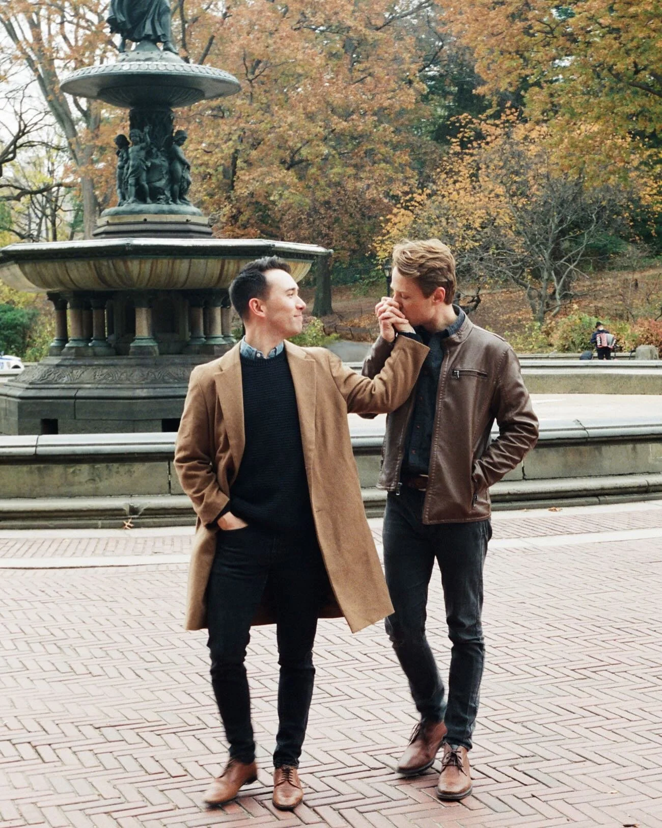 When you get this kind of love in front of your lens ❤️❤️❤️

The past couple months have been, well, a lot. Sessions like this and people like @thisiskennedy + @davidfgow remind me how truly awesome this work is.

Styled by the best of the best- @all