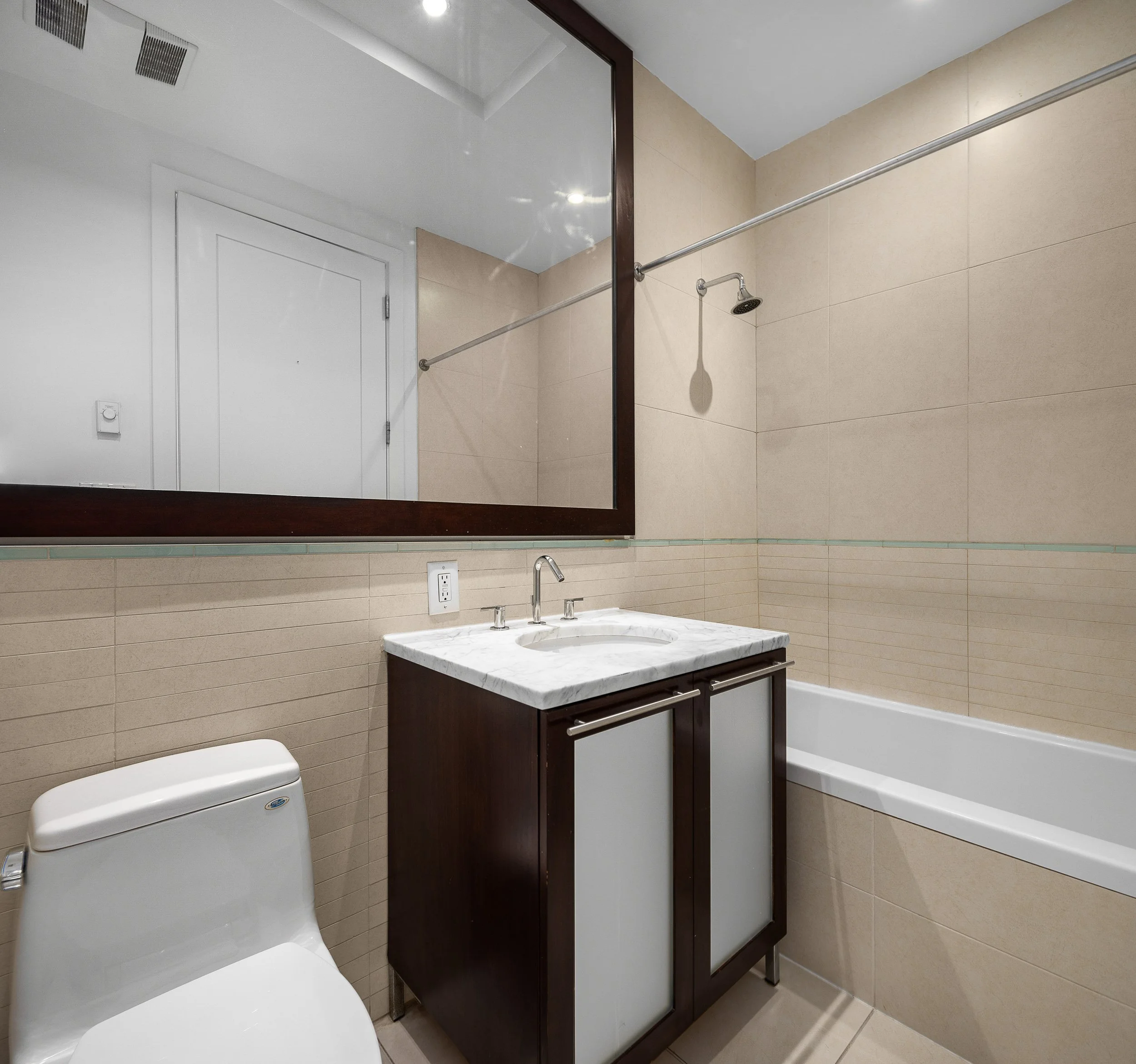 4. EMPTY Common Bathroom.jpg