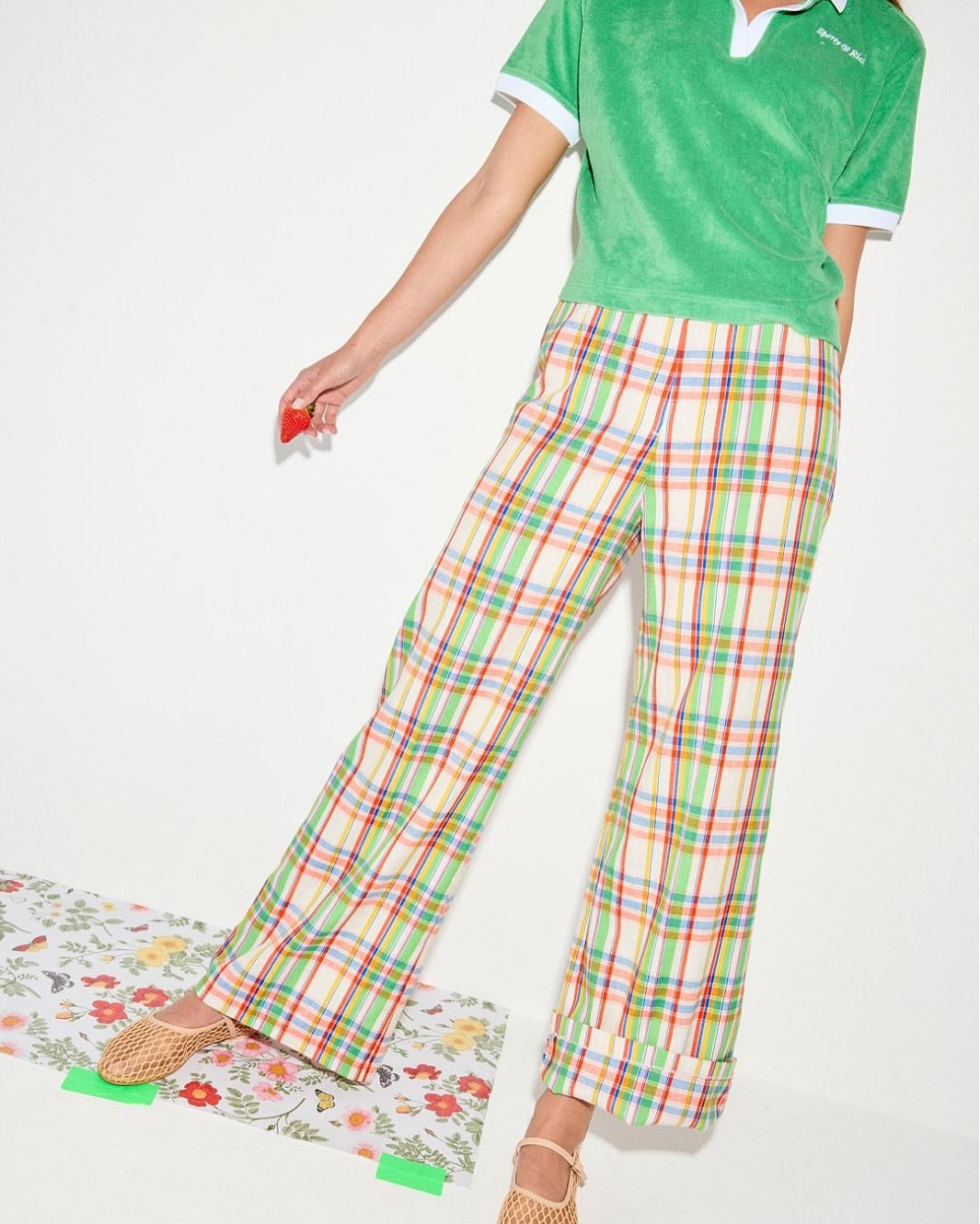 The perfect spring plaid trouser 💚 styled for @fredasalvador, available in the shop or DM for details to purchase
