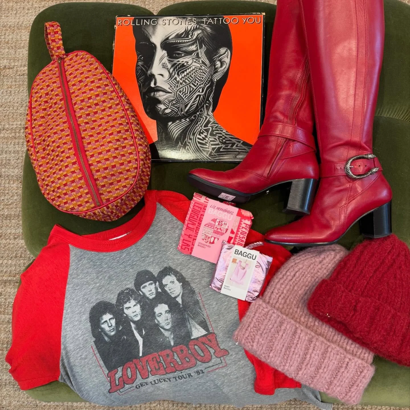 Gift ideas for your lover!

1. rock tees, records, @gucci boots, @baggu, @hampui_hats beanies, vintage bags

2. @hanselfrombasel cashmere socks, @hampui_hats checkered bucket hat, @nopalera.co body scrub, @baggu, records

3. @landandlocal mixers &amp