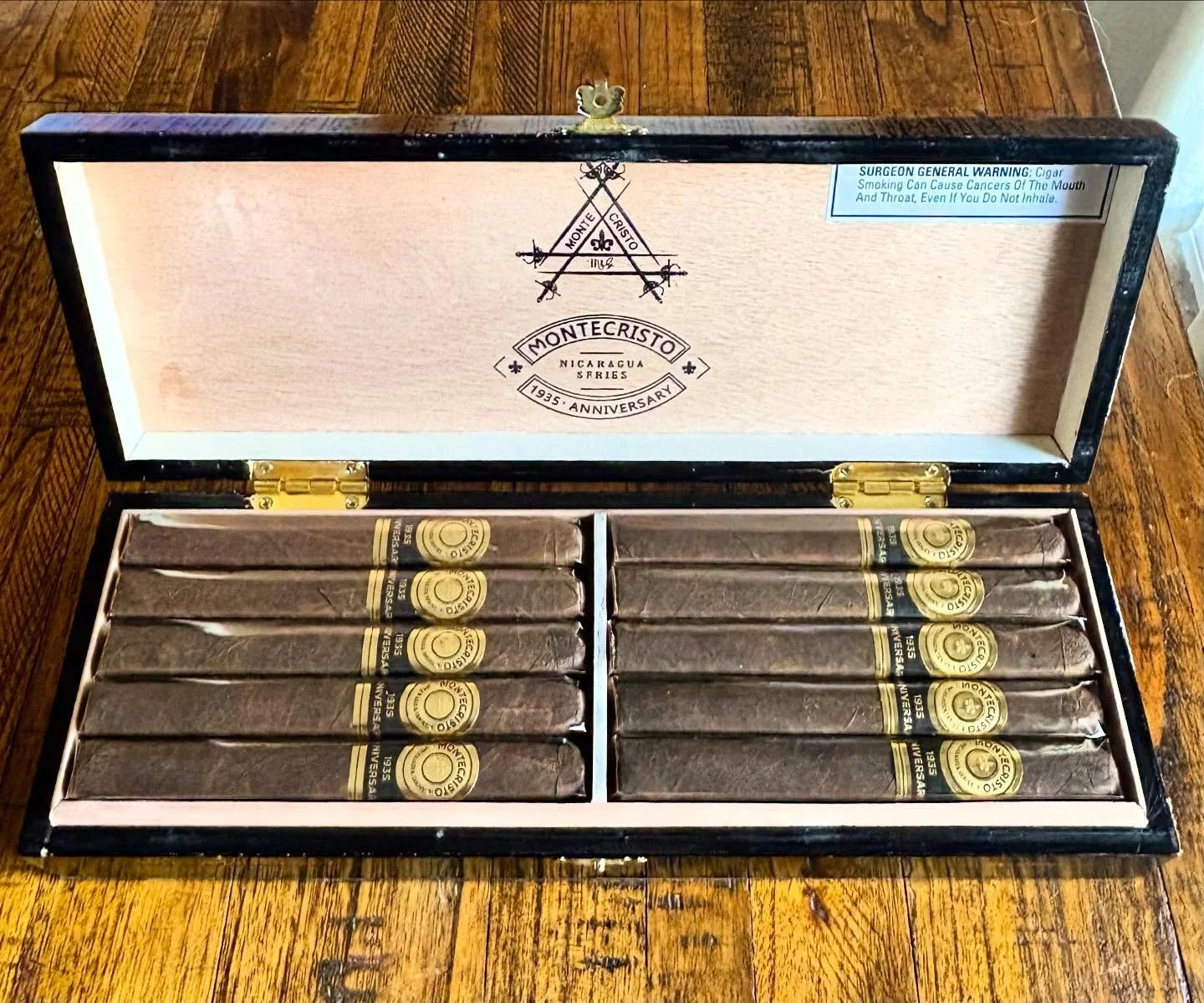 @montecristo_cigars is just one of the many premium cigar selections we offer at Bonchero Cigar and Coffee. Planning an event? Contact us and let us serve you and your friends with top-quality cigars and great coffee.