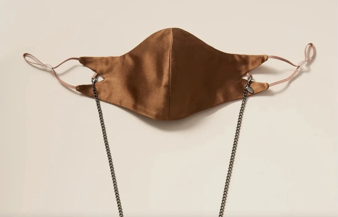 La máscara de Tina en Café Silk vendido por Second Wind.