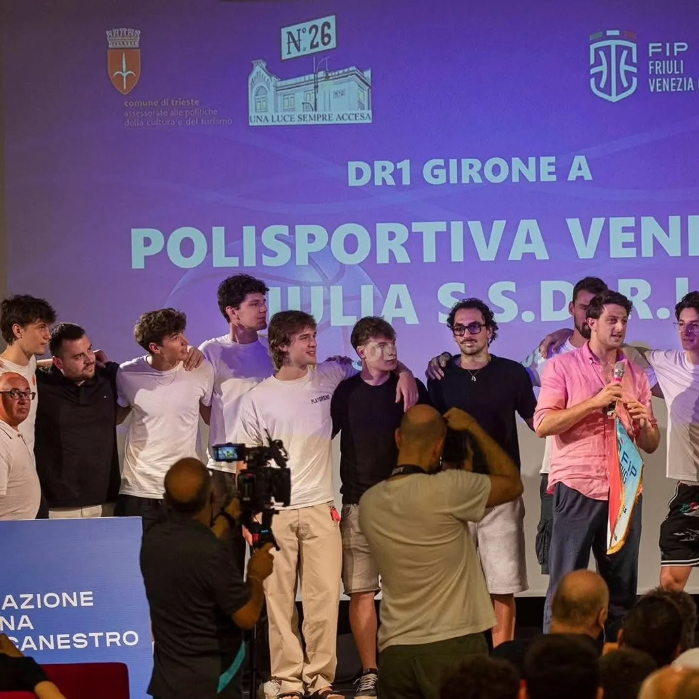 Doppia festa per i nostri colori: premiata la Tecnogiemme Costruzioni Edili per la promozione in serie C e la Tecnovalore Venezia Giulia Campione Regionale U19 Gold

Una giornata da incorniciare per il Venezia Giulia Basketball. Ieri pomeriggio, lune