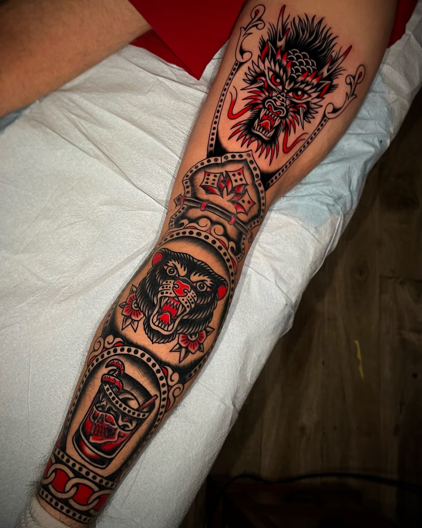 Progress shot of this framed sleeve for Kyle. This is just the back side of it 🫡  Booking for July 🇺🇸 Text 954-998-8641 to get in where ya fit in. 

⚡️ Done at @electricstreettattoo ⚡️

#traditionaltattoo #americantraditional #tradtattoos #framedt