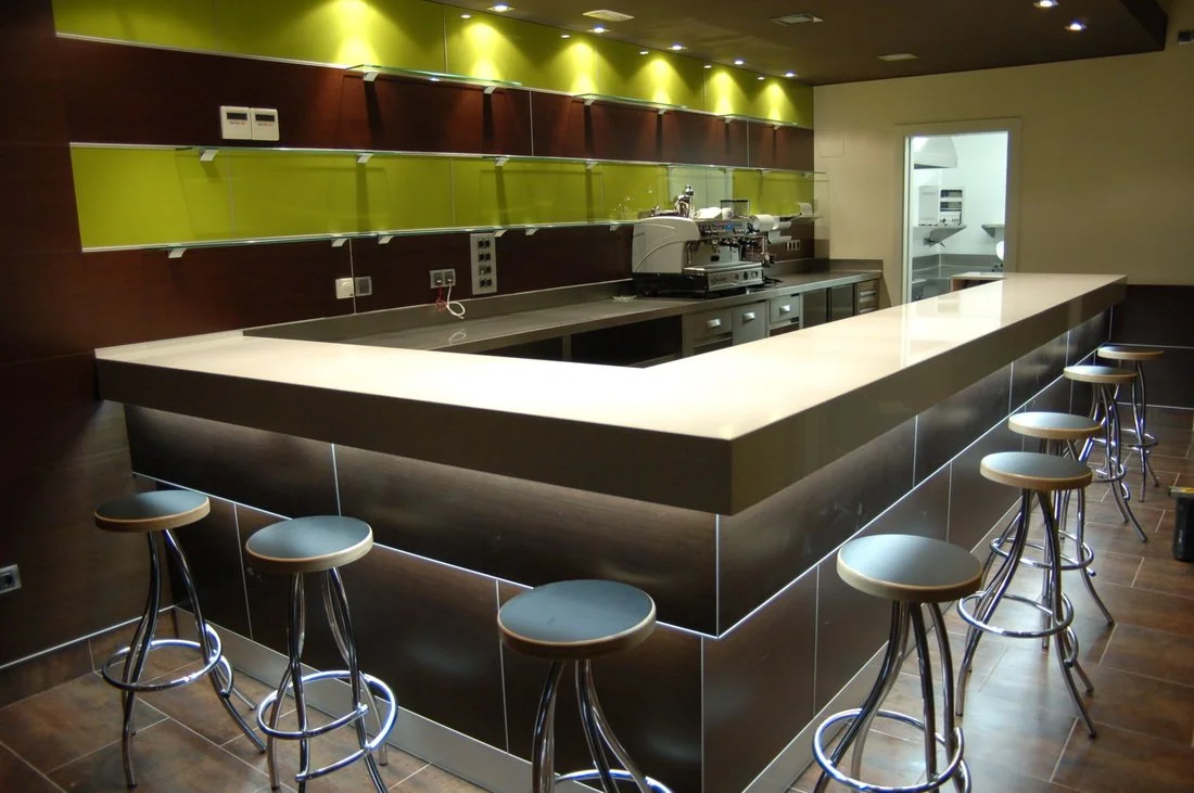 Foto d'un local comercial fet per Ebanisteria Rosado