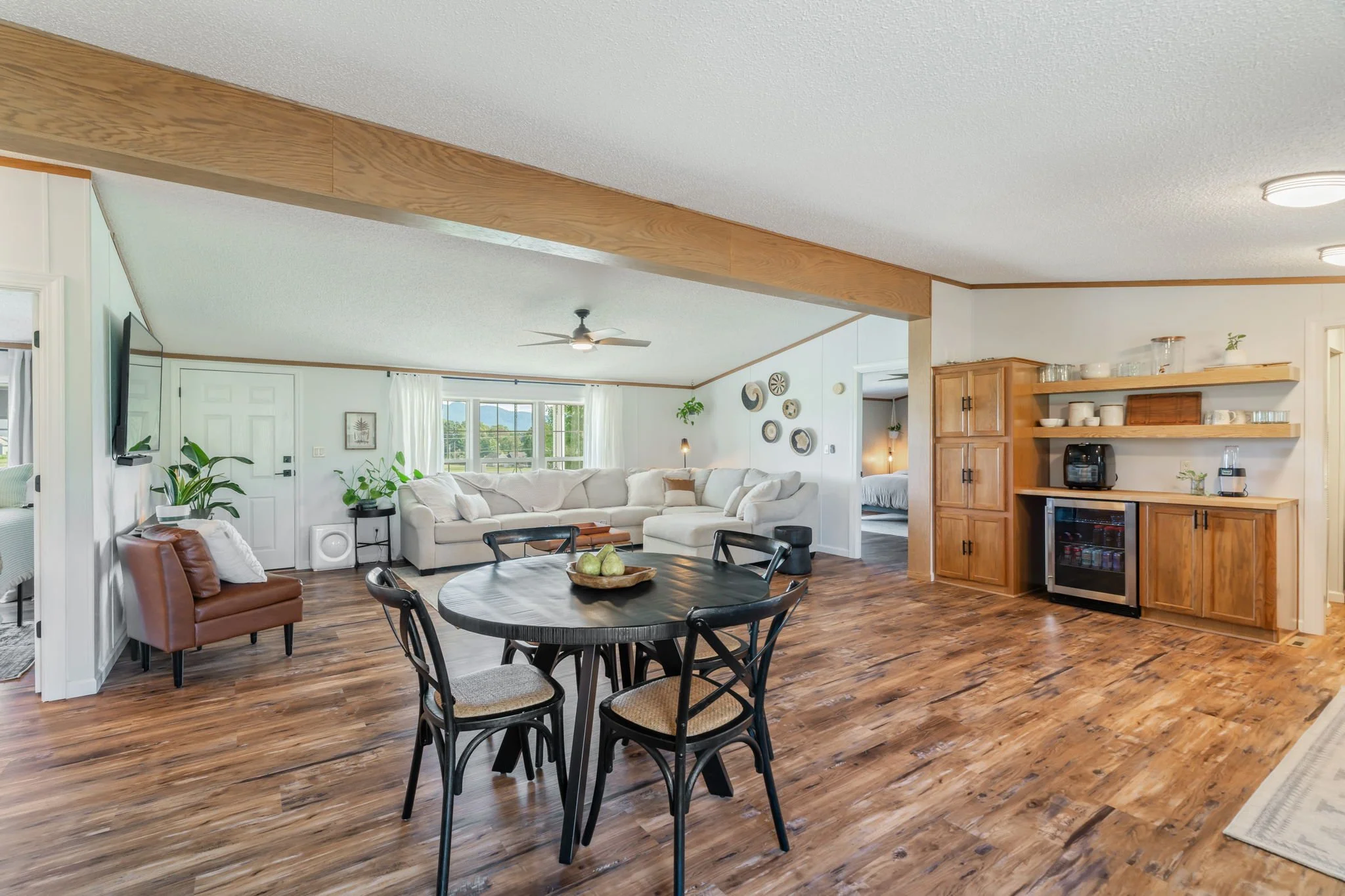 Spacious open dining and living area ideal for family vacations and group stays