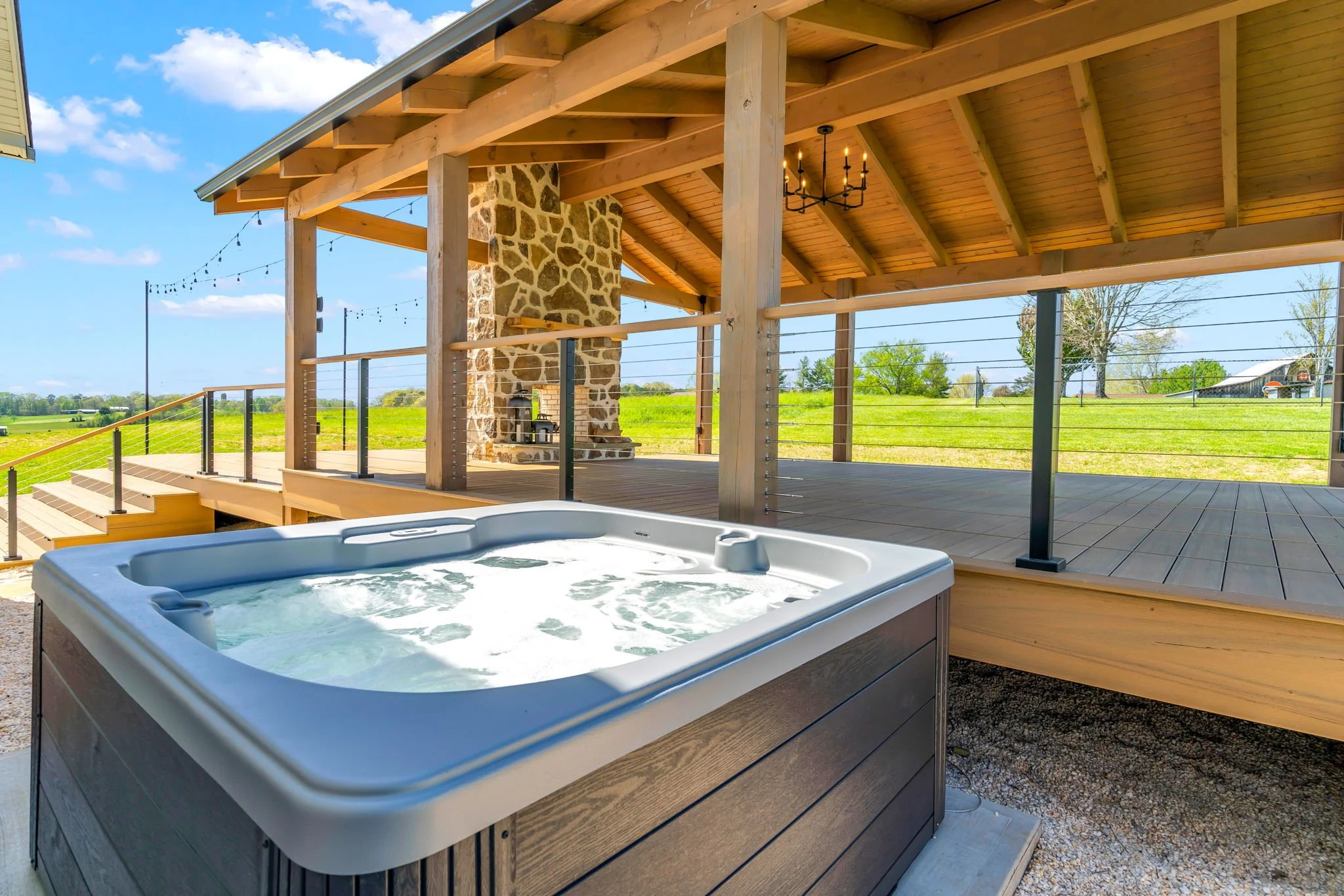 cabins in gatlinburg tn with hot tub