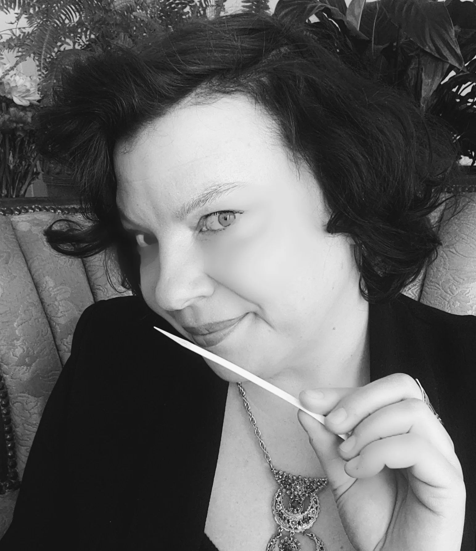 Independent perfumer for B2B scent design