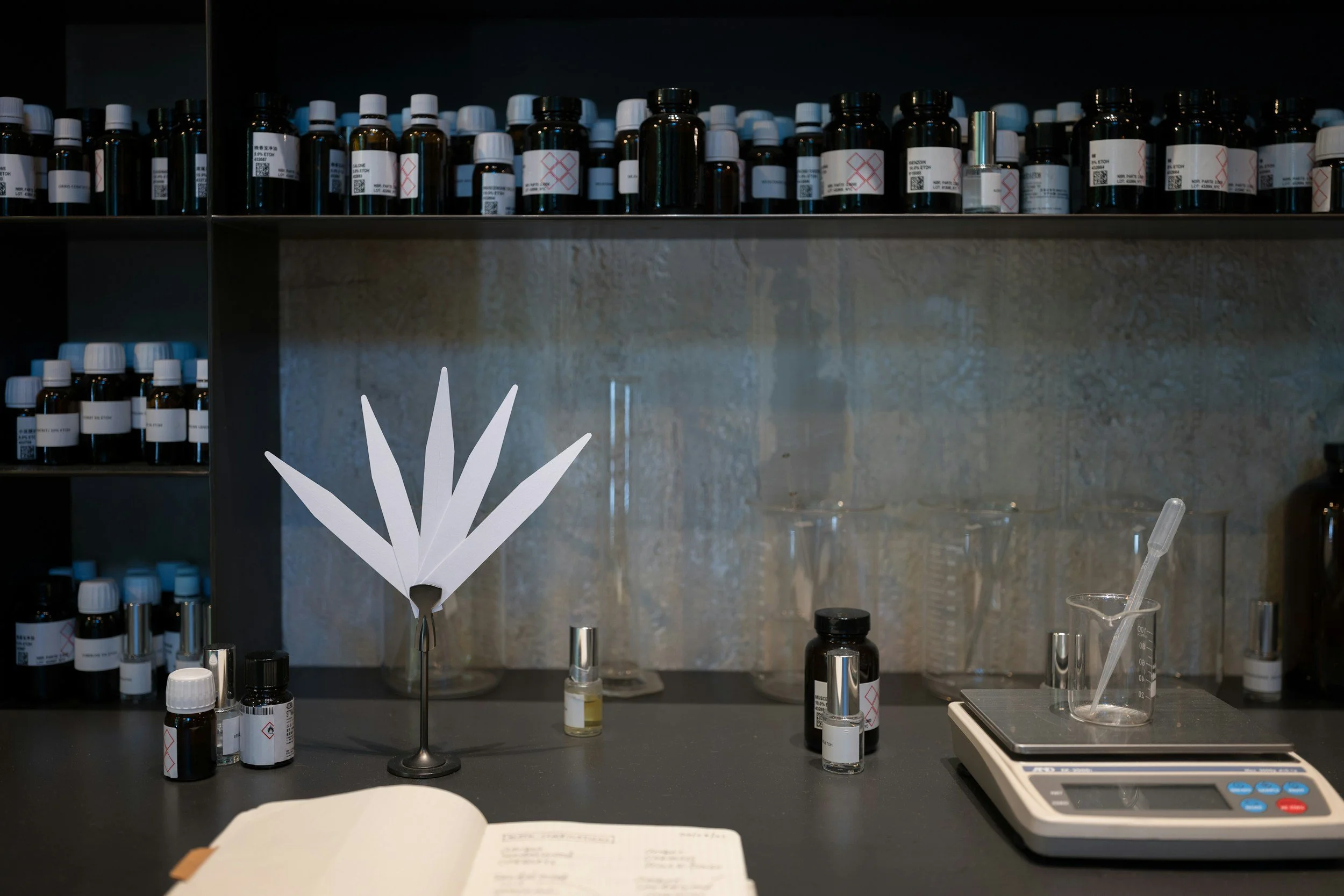 Perfume laboratory and formulation