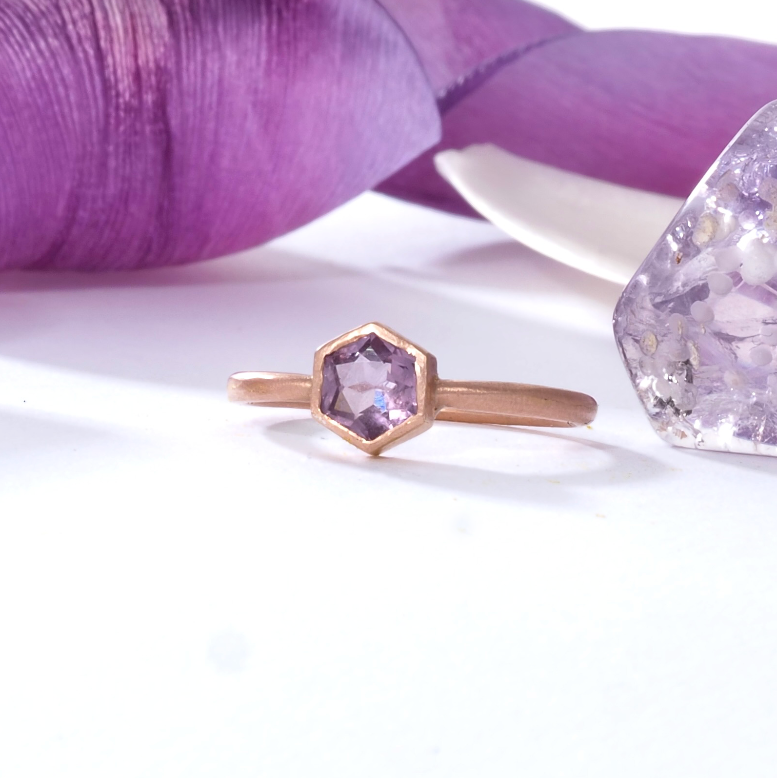 Hex Spinel with amethyst 11 centered.png