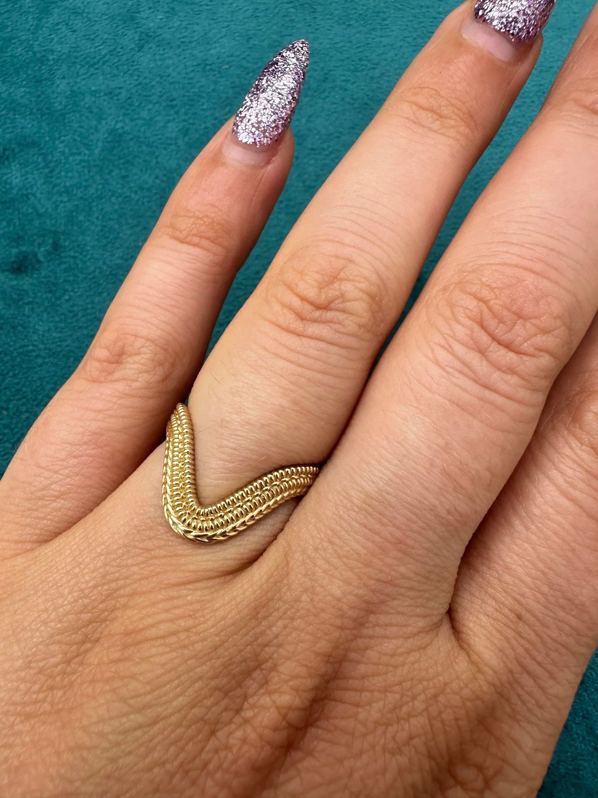 Kine double stitch hand.webp