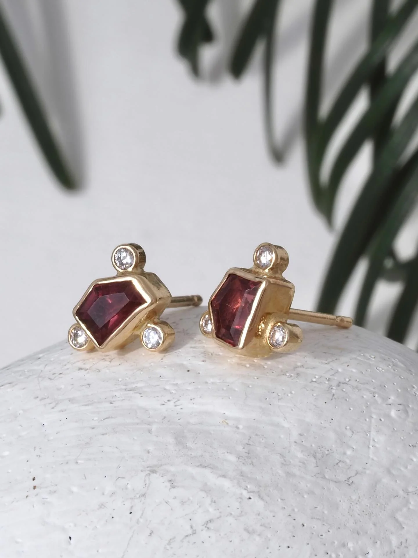 Some quick gift picks at Fancy today. We&rsquo;ve got cards and gift wrap, ribbon&hellip; everything you need for thoughtful gifting in one very easy stop. #happyvalentineday #XO #seattle