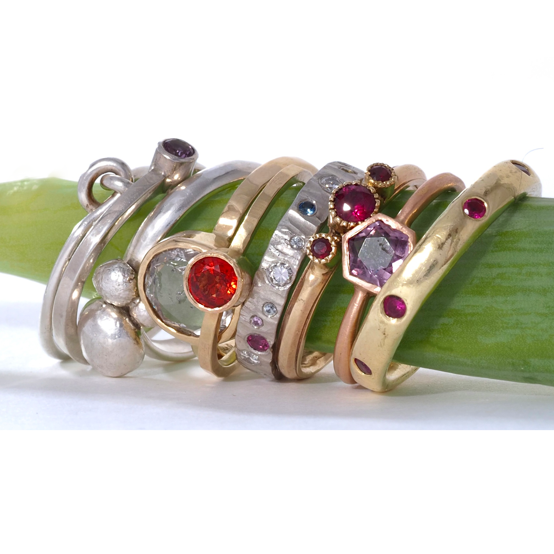 Rings n a stem 3ruby hex spinel etc 11.png