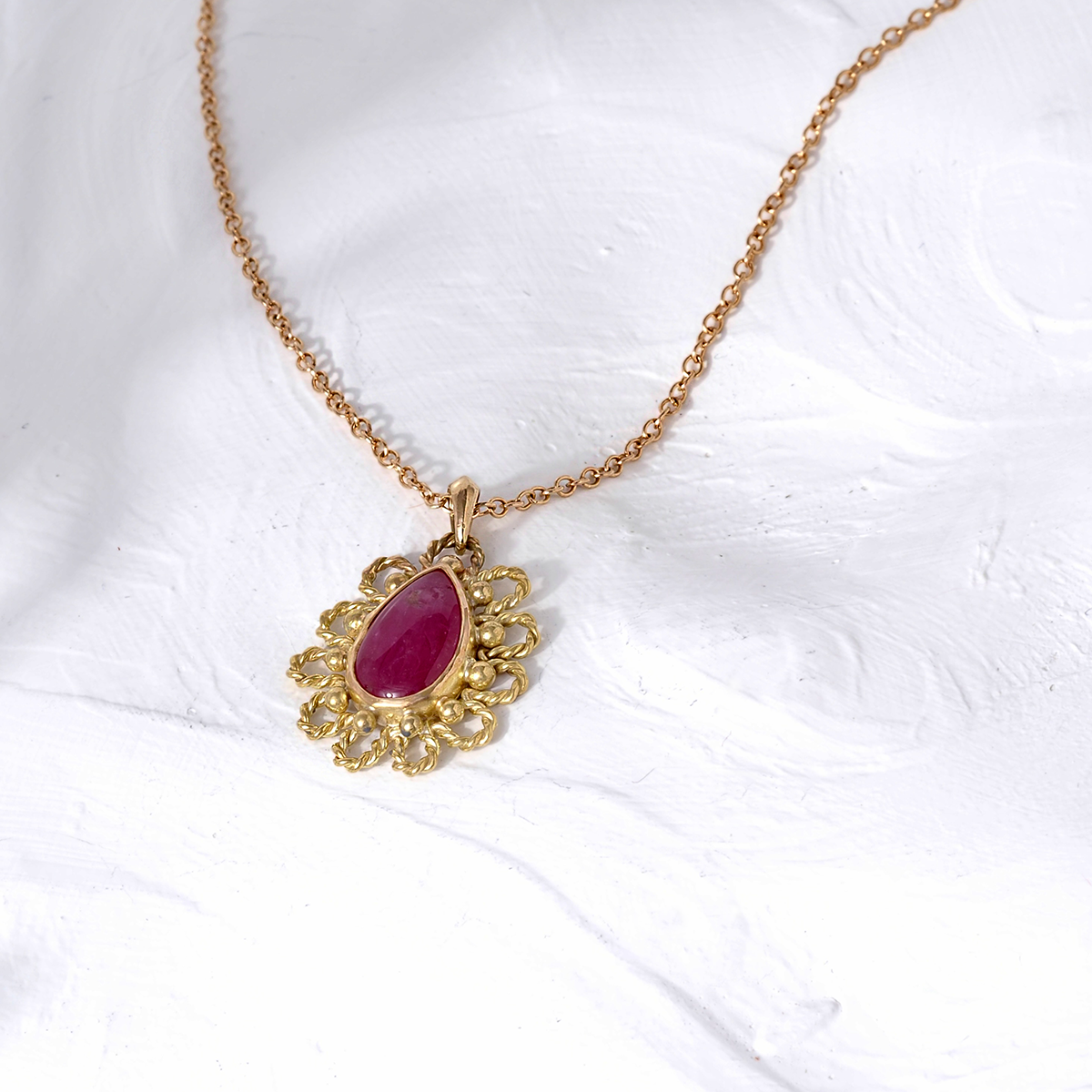 Ruby filagree wht 11 1.png