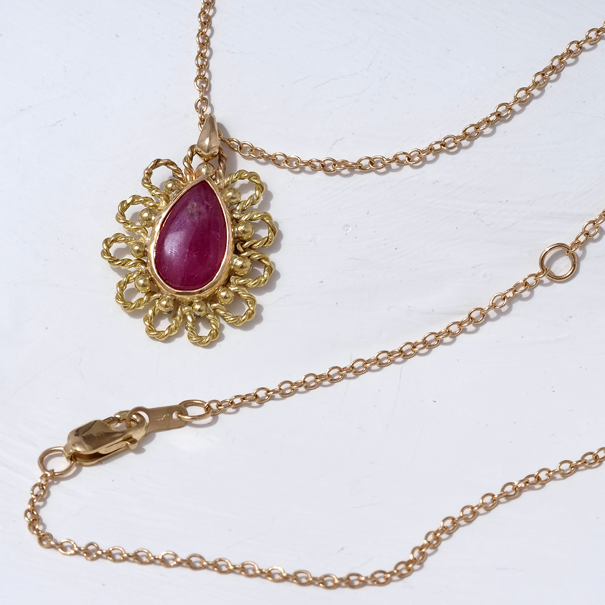 ruby filagree wht tp dwn 11.png