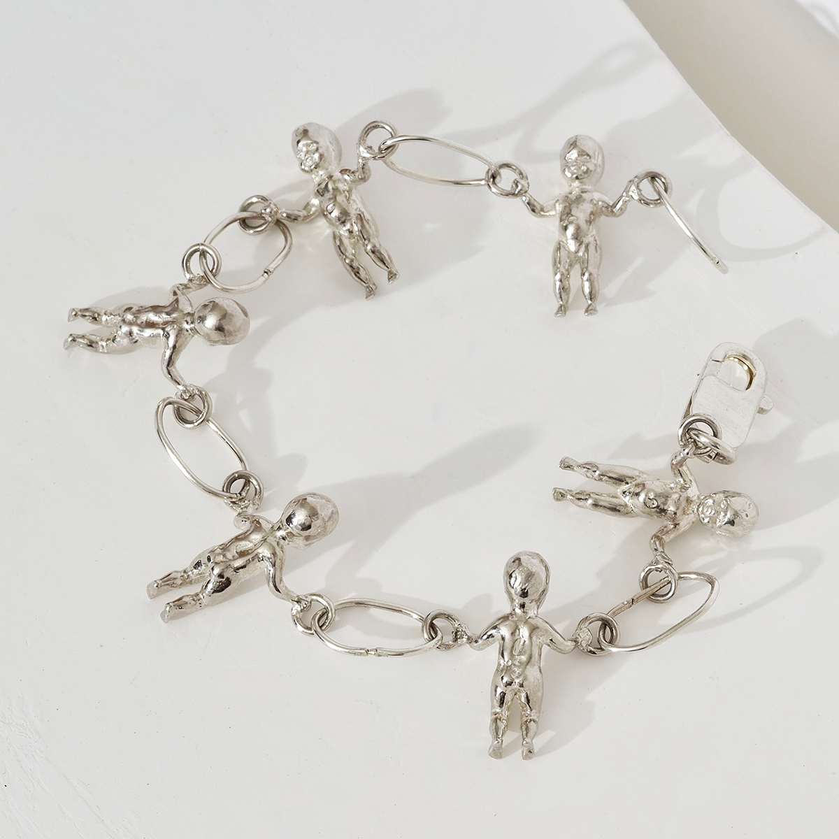 Babies bracelet wht 11.png